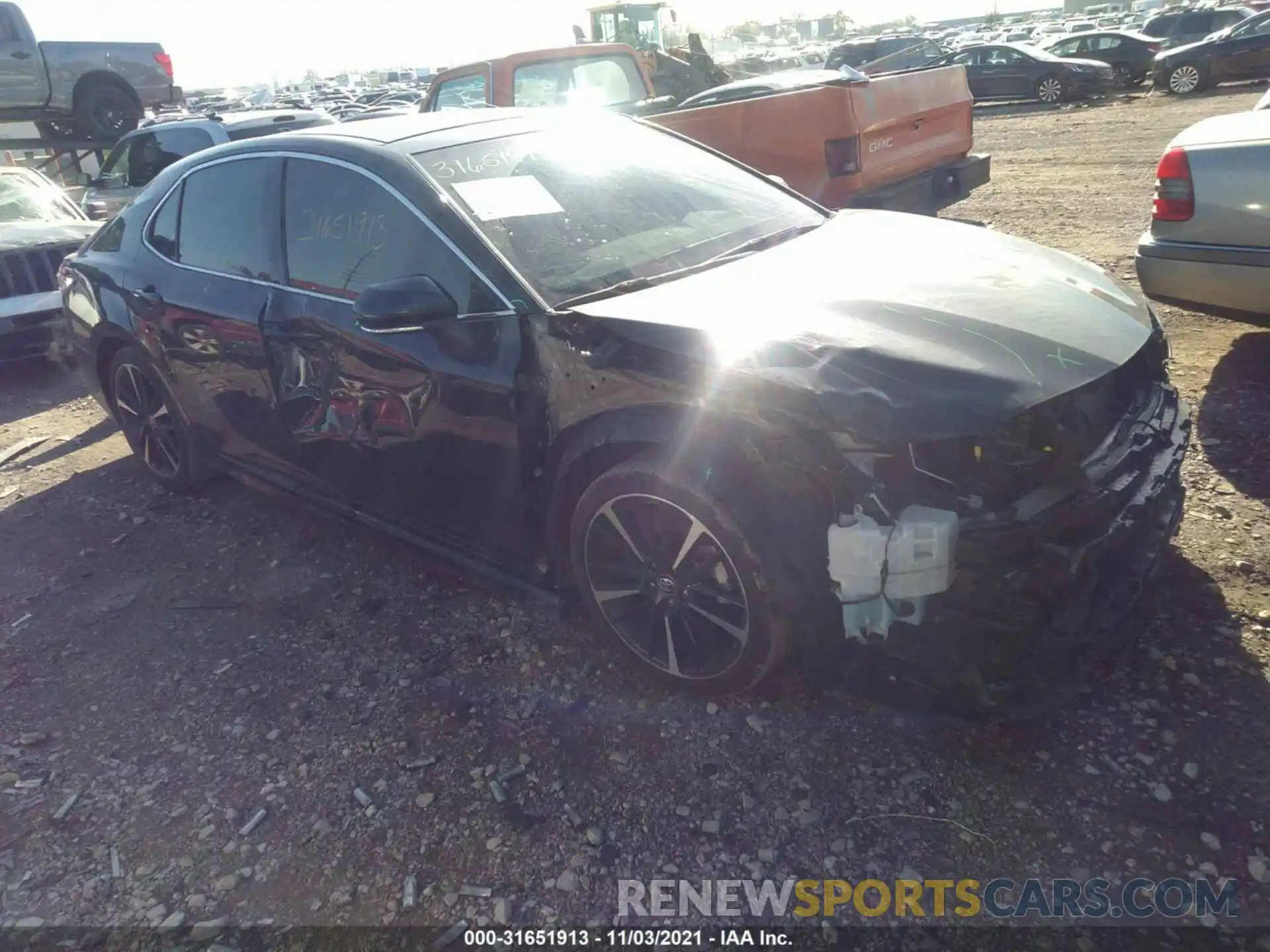 1 Photograph of a damaged car 4T1K61AK1LU332096 TOYOTA CAMRY 2020