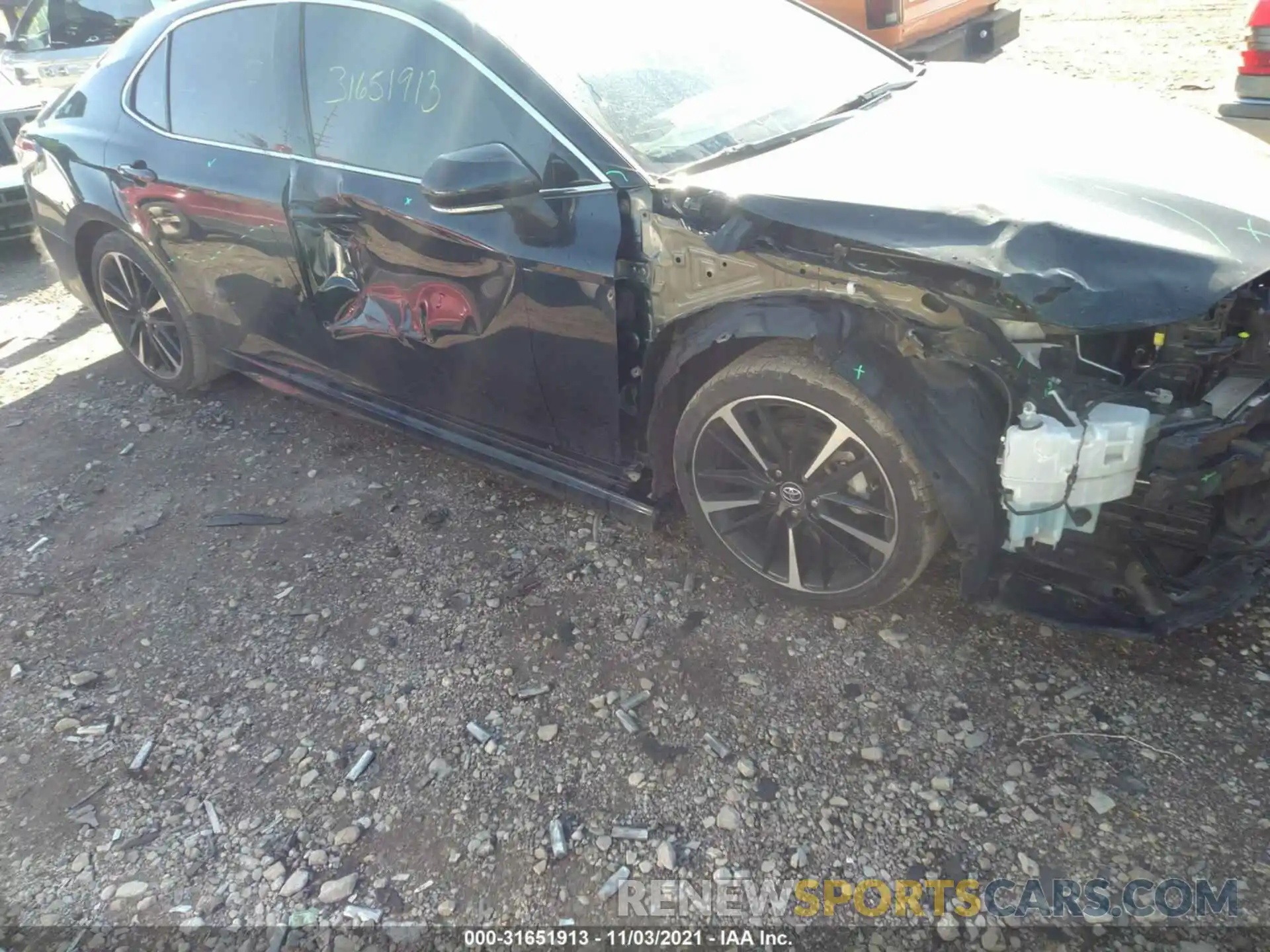 6 Photograph of a damaged car 4T1K61AK1LU332096 TOYOTA CAMRY 2020