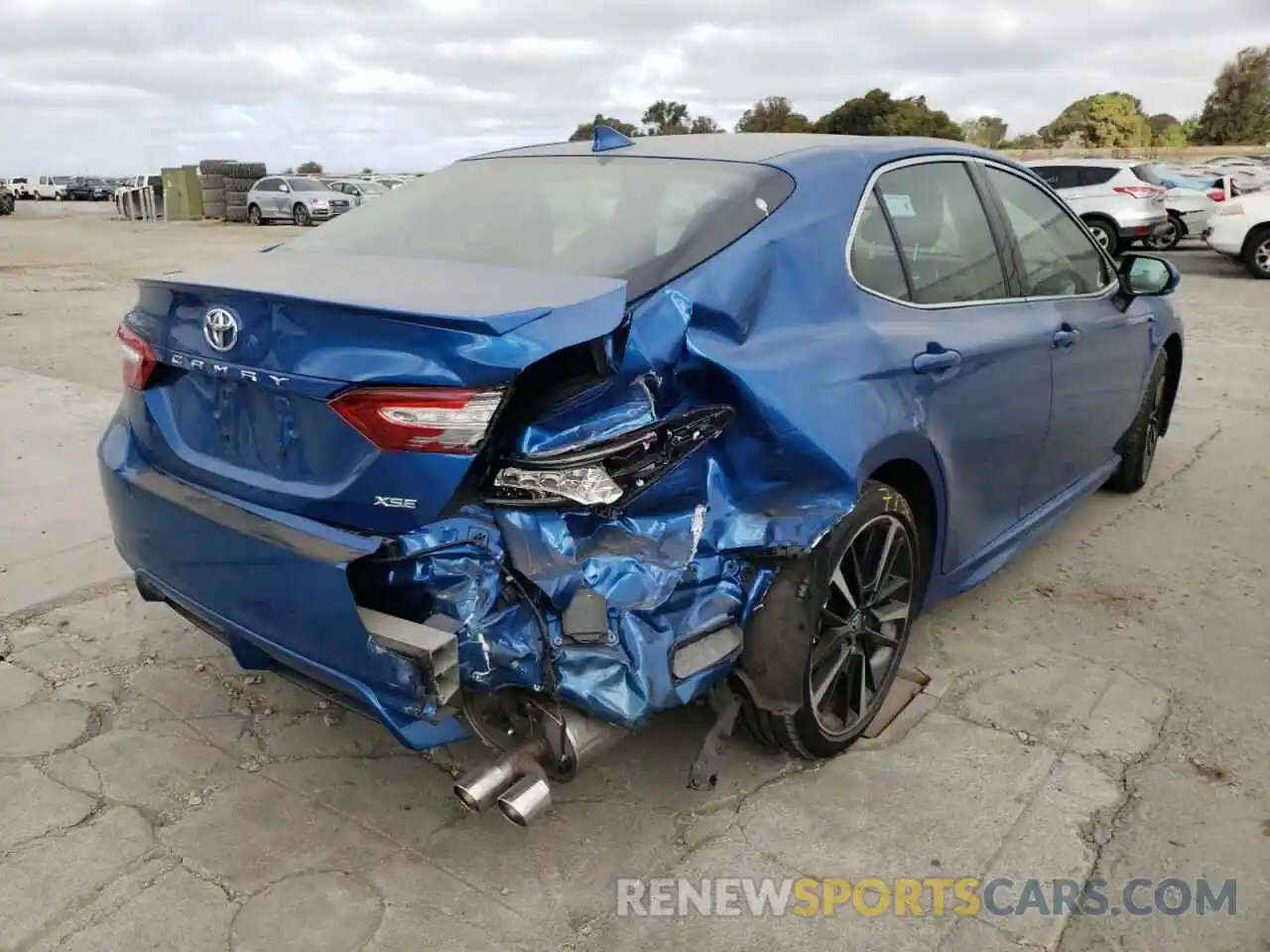 4 Photograph of a damaged car 4T1K61AK1LU372002 TOYOTA CAMRY 2020