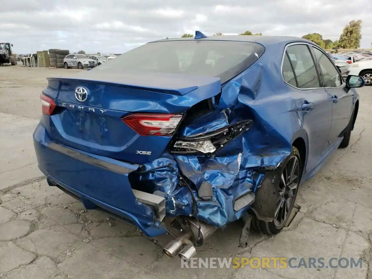 9 Photograph of a damaged car 4T1K61AK1LU372002 TOYOTA CAMRY 2020