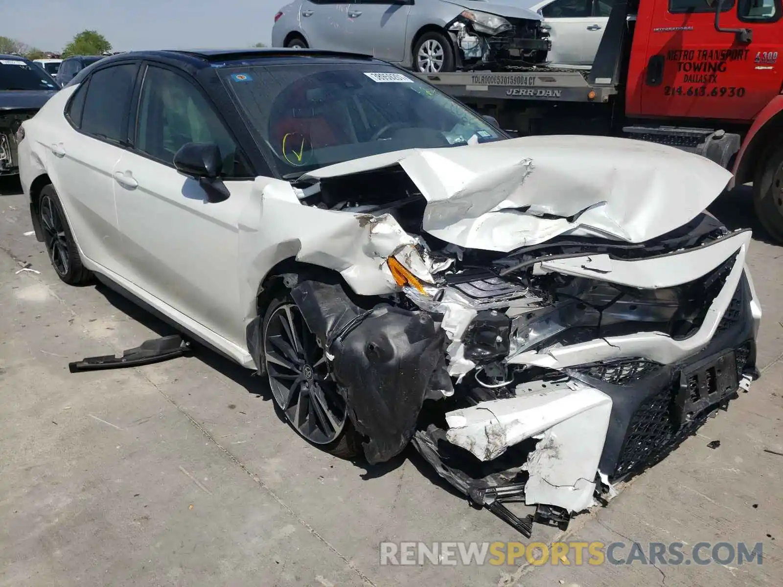 1 Photograph of a damaged car 4T1K61AK1LU374820 TOYOTA CAMRY 2020