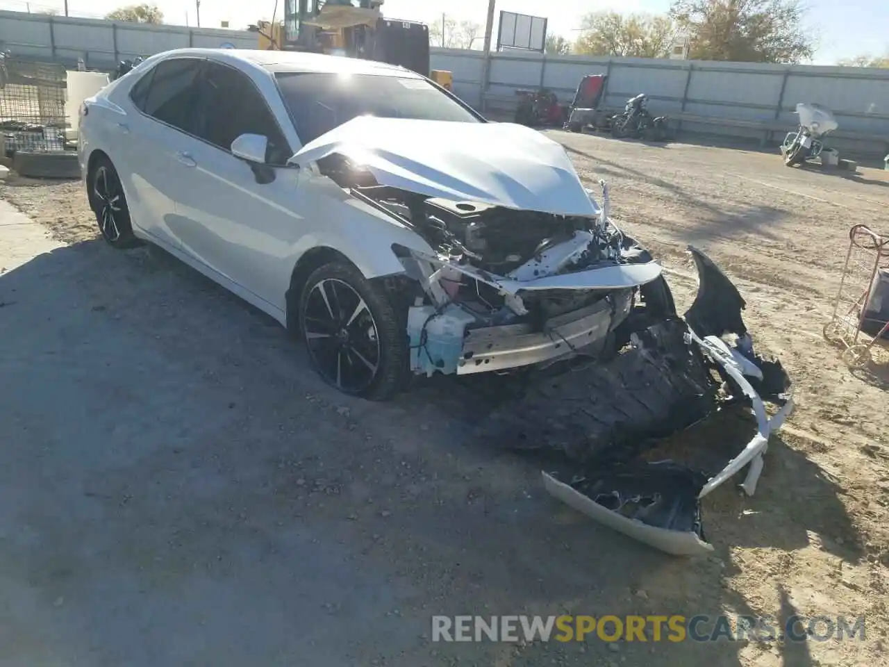 1 Photograph of a damaged car 4T1K61AK1LU376891 TOYOTA CAMRY 2020