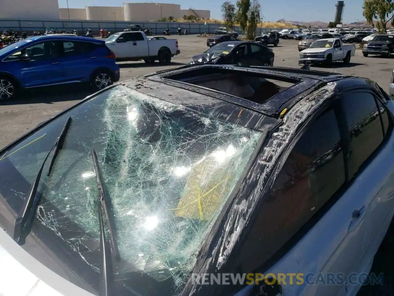 9 Photograph of a damaged car 4T1K61AK1LU385753 TOYOTA CAMRY 2020