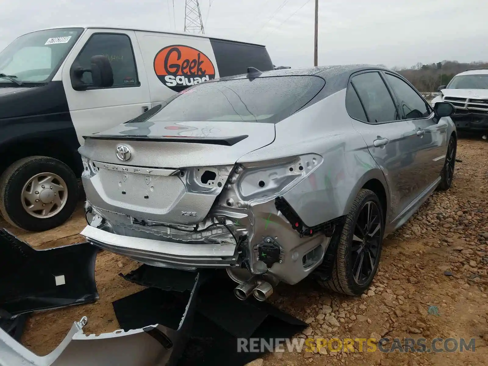 4 Photograph of a damaged car 4T1K61AK1LU398941 TOYOTA CAMRY 2020