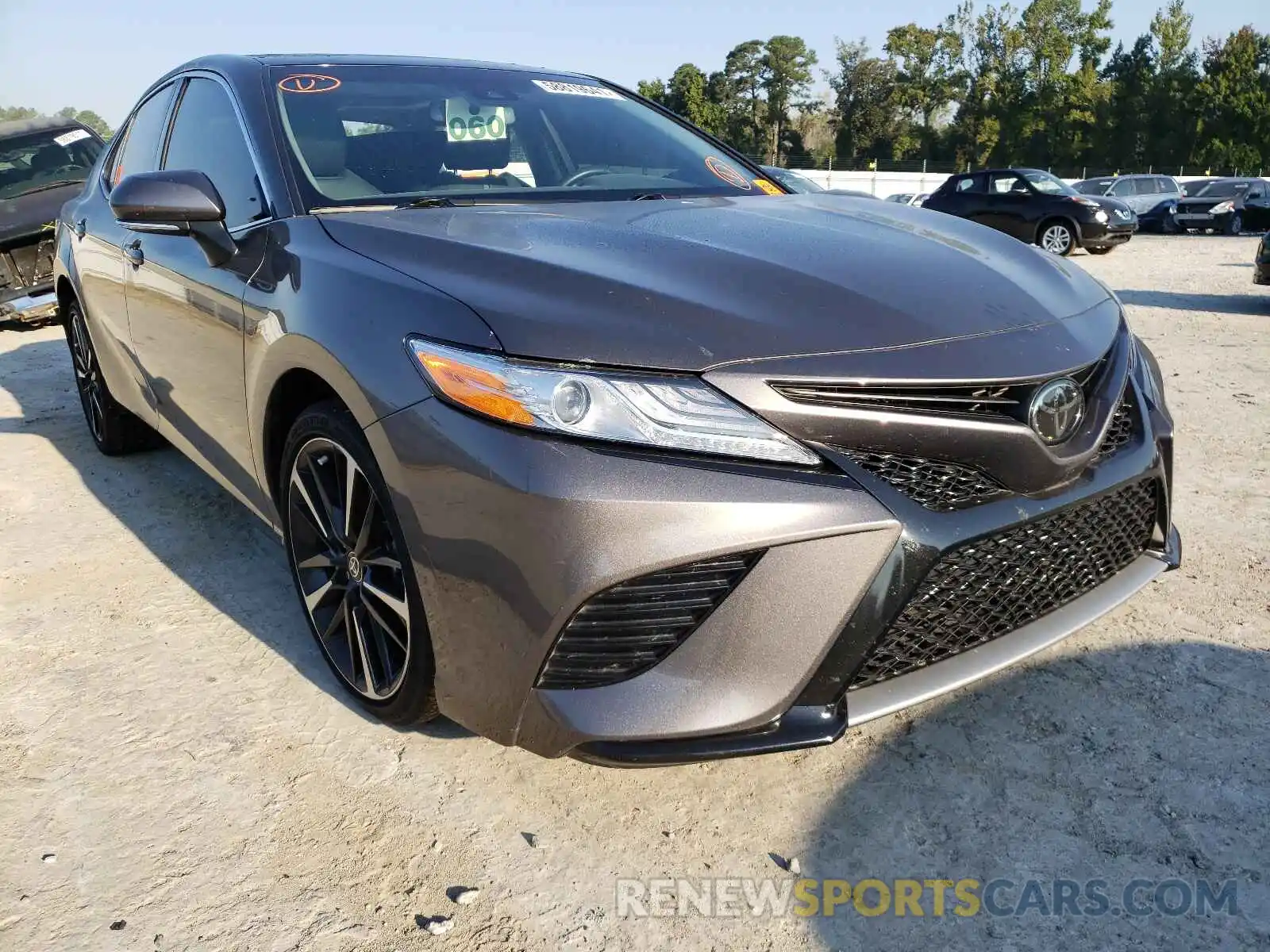 1 Photograph of a damaged car 4T1K61AK1LU401255 TOYOTA CAMRY 2020