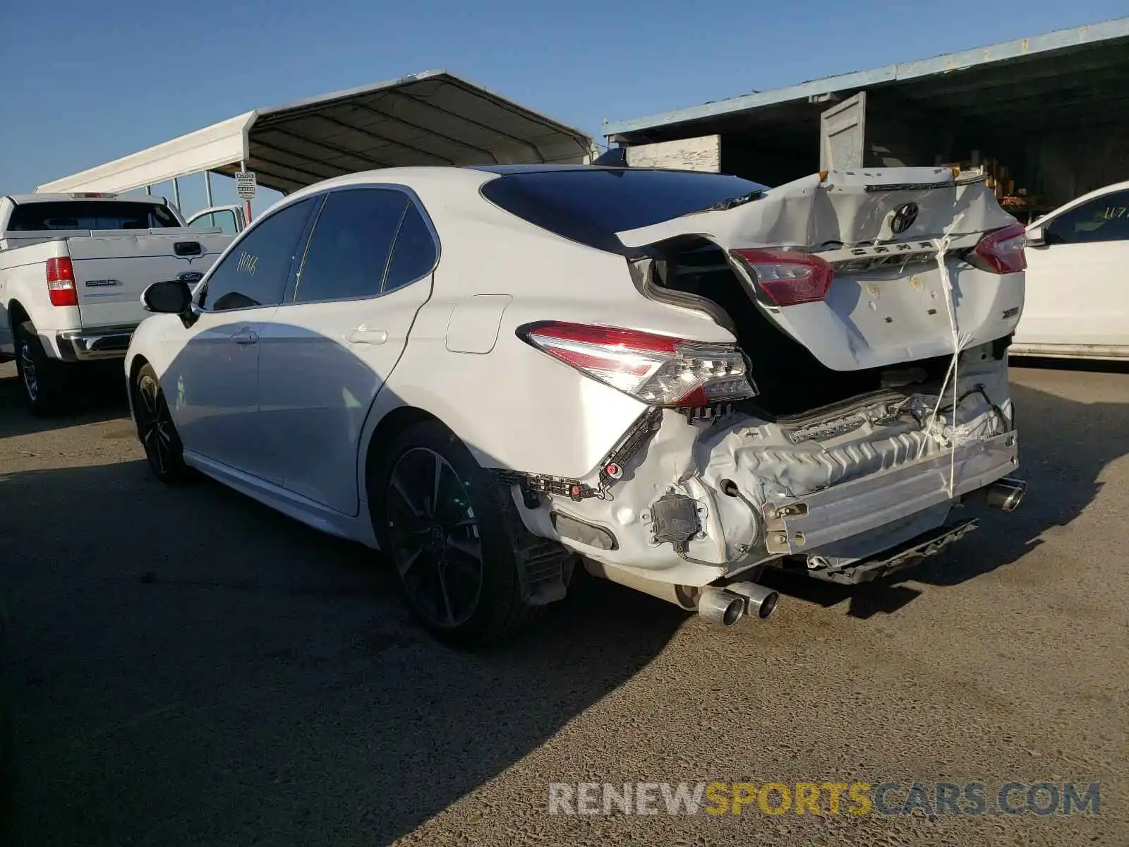 3 Photograph of a damaged car 4T1K61AK1LU500397 TOYOTA CAMRY 2020