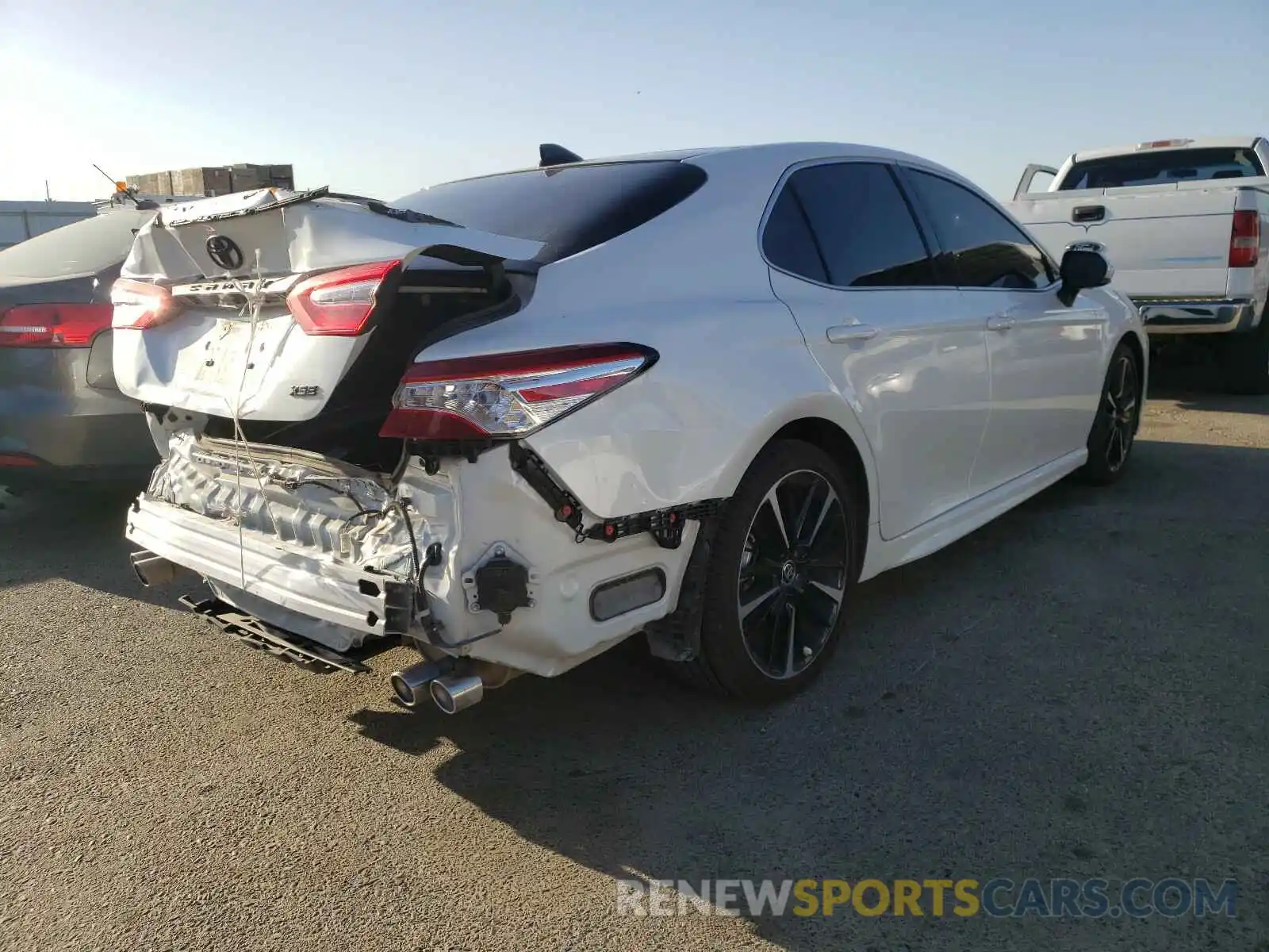 4 Photograph of a damaged car 4T1K61AK1LU500397 TOYOTA CAMRY 2020