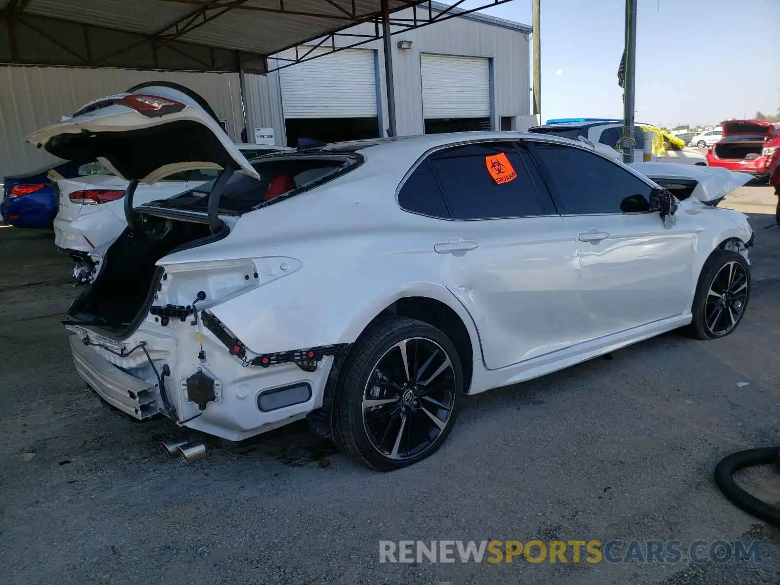 10 Photograph of a damaged car 4T1K61AK1LU505650 TOYOTA CAMRY 2020