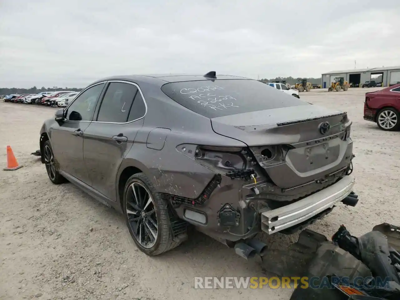 3 Photograph of a damaged car 4T1K61AK1LU858941 TOYOTA CAMRY 2020