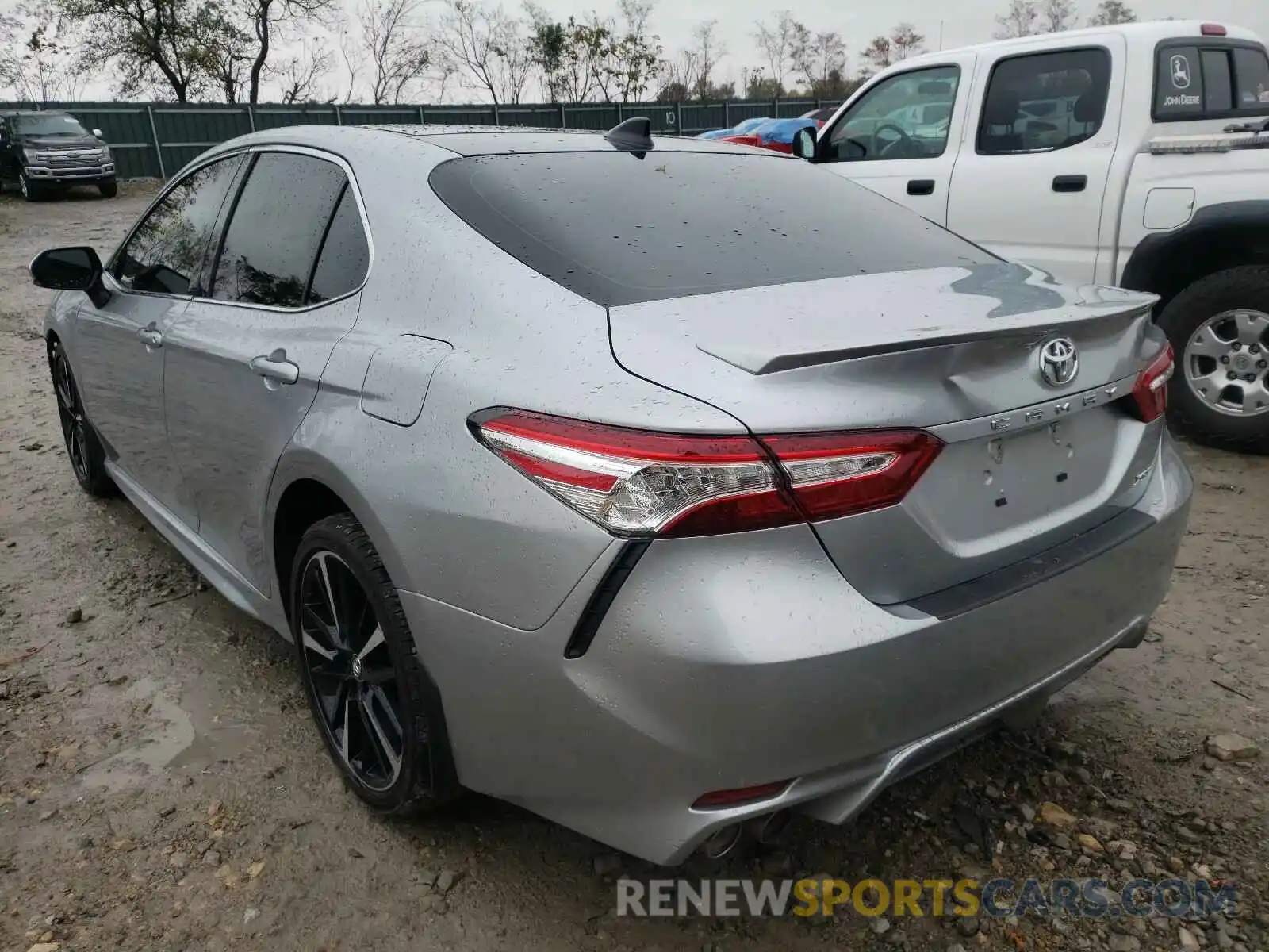 3 Photograph of a damaged car 4T1K61AK1LU879417 TOYOTA CAMRY 2020