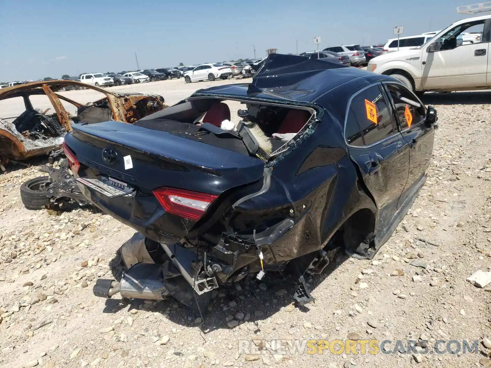 4 Photograph of a damaged car 4T1K61AK1LU881295 TOYOTA CAMRY 2020