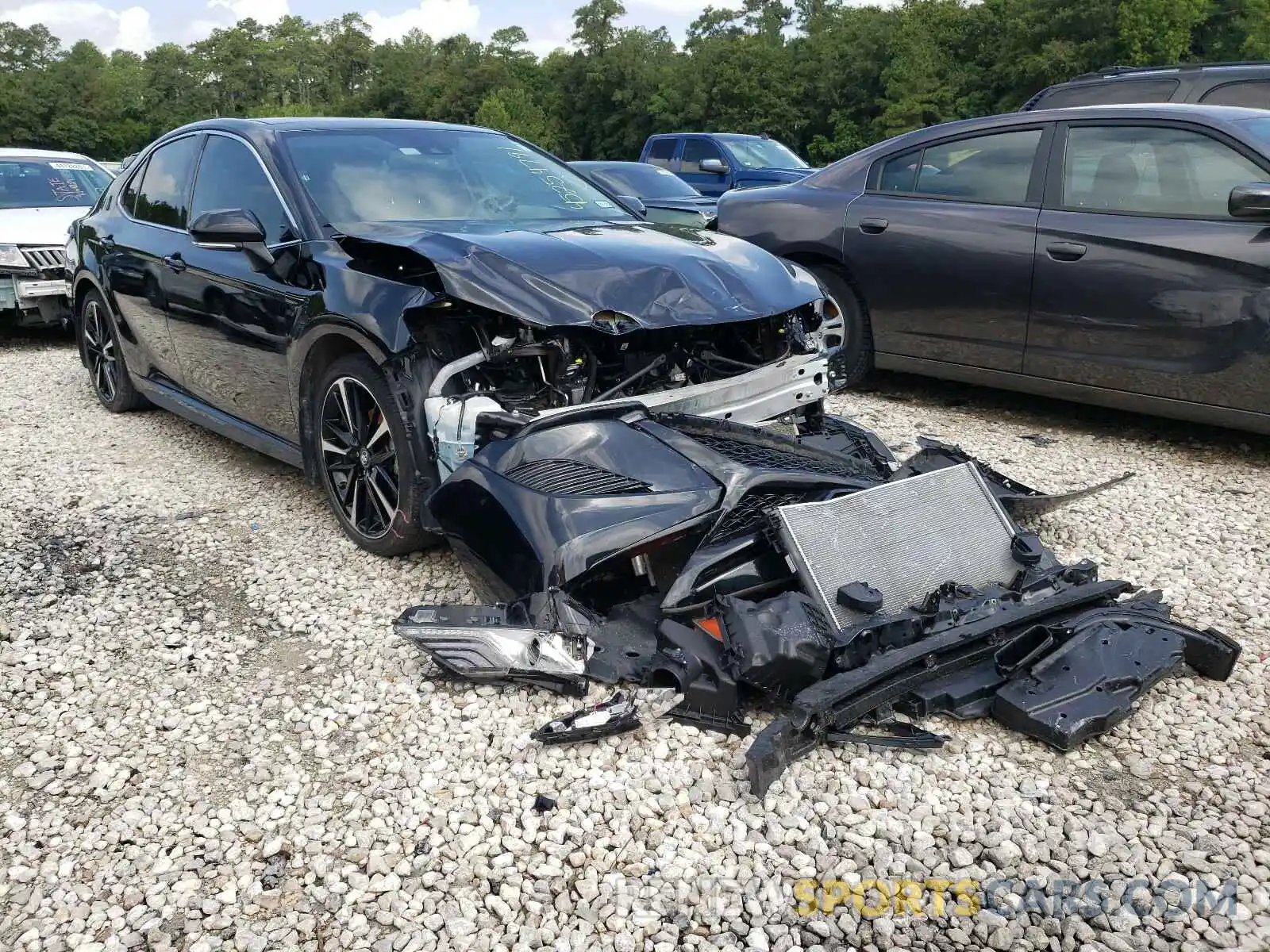 1 Photograph of a damaged car 4T1K61AK1LU905191 TOYOTA CAMRY 2020