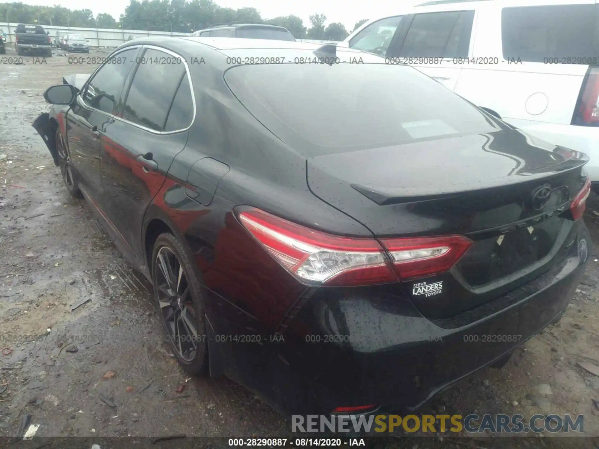 3 Photograph of a damaged car 4T1K61AK1LU918071 TOYOTA CAMRY 2020