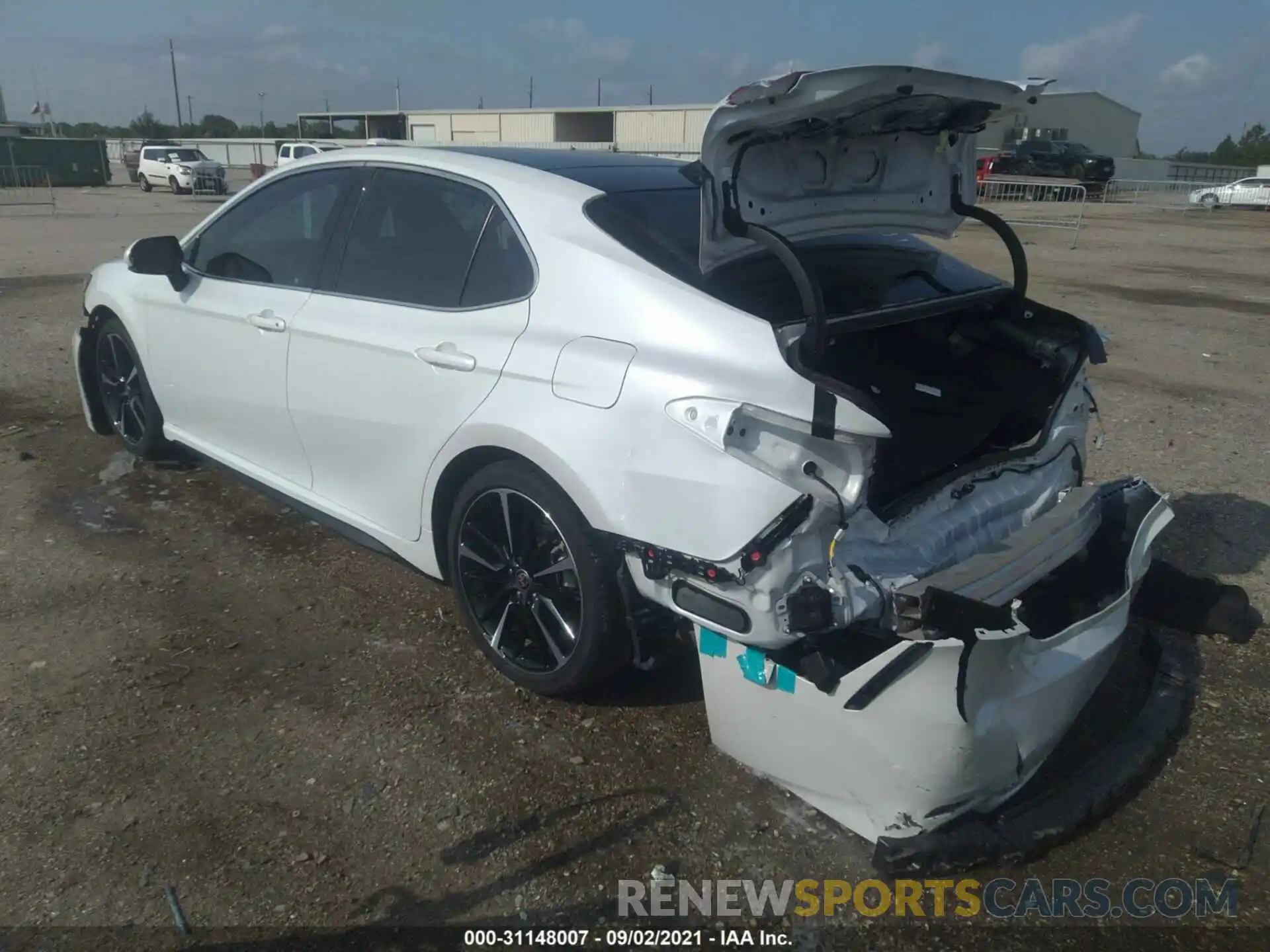 3 Photograph of a damaged car 4T1K61AK1LU947375 TOYOTA CAMRY 2020