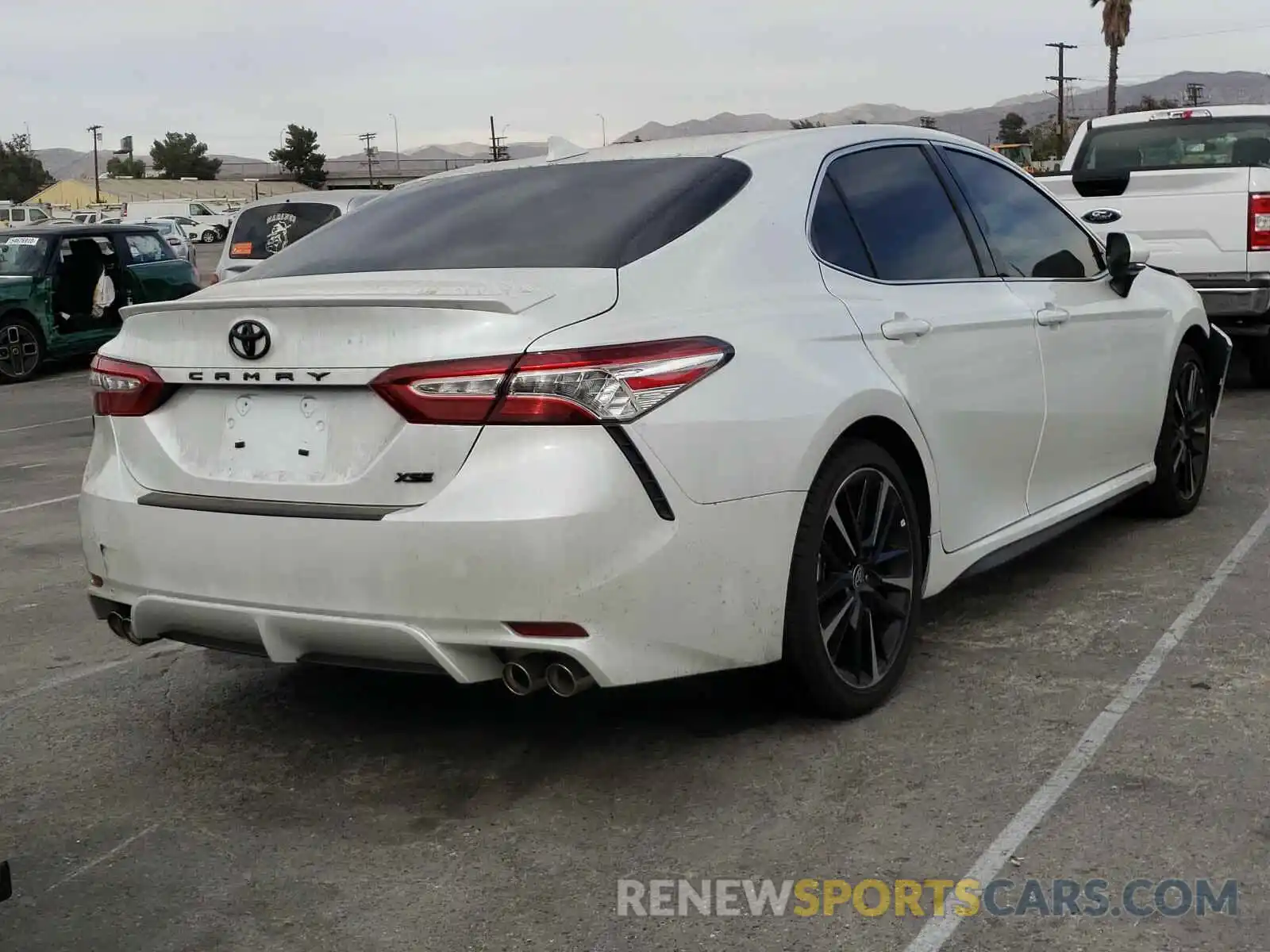 4 Photograph of a damaged car 4T1K61AK1LU984409 TOYOTA CAMRY 2020