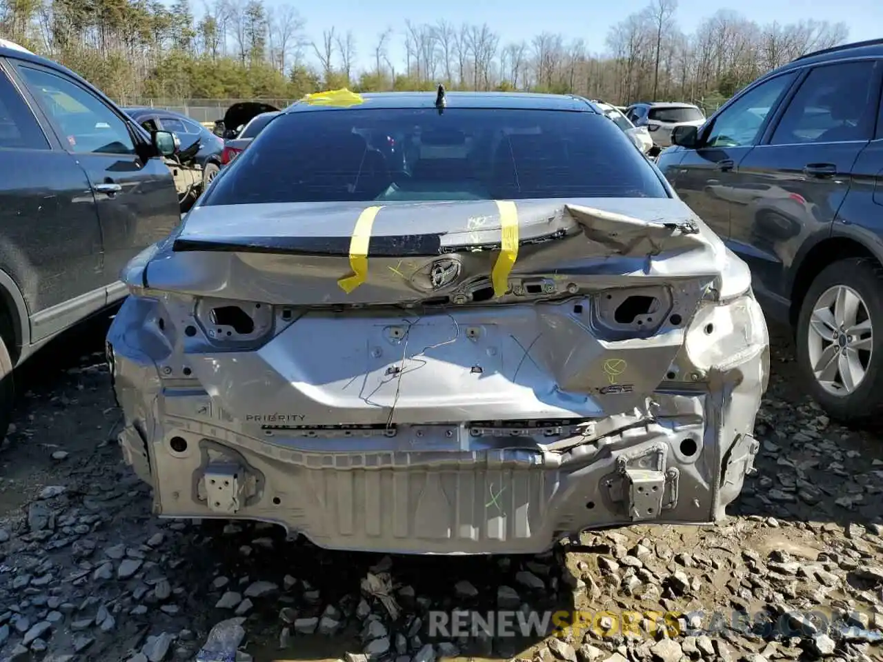 6 Photograph of a damaged car 4T1K61AK2LU304713 TOYOTA CAMRY 2020