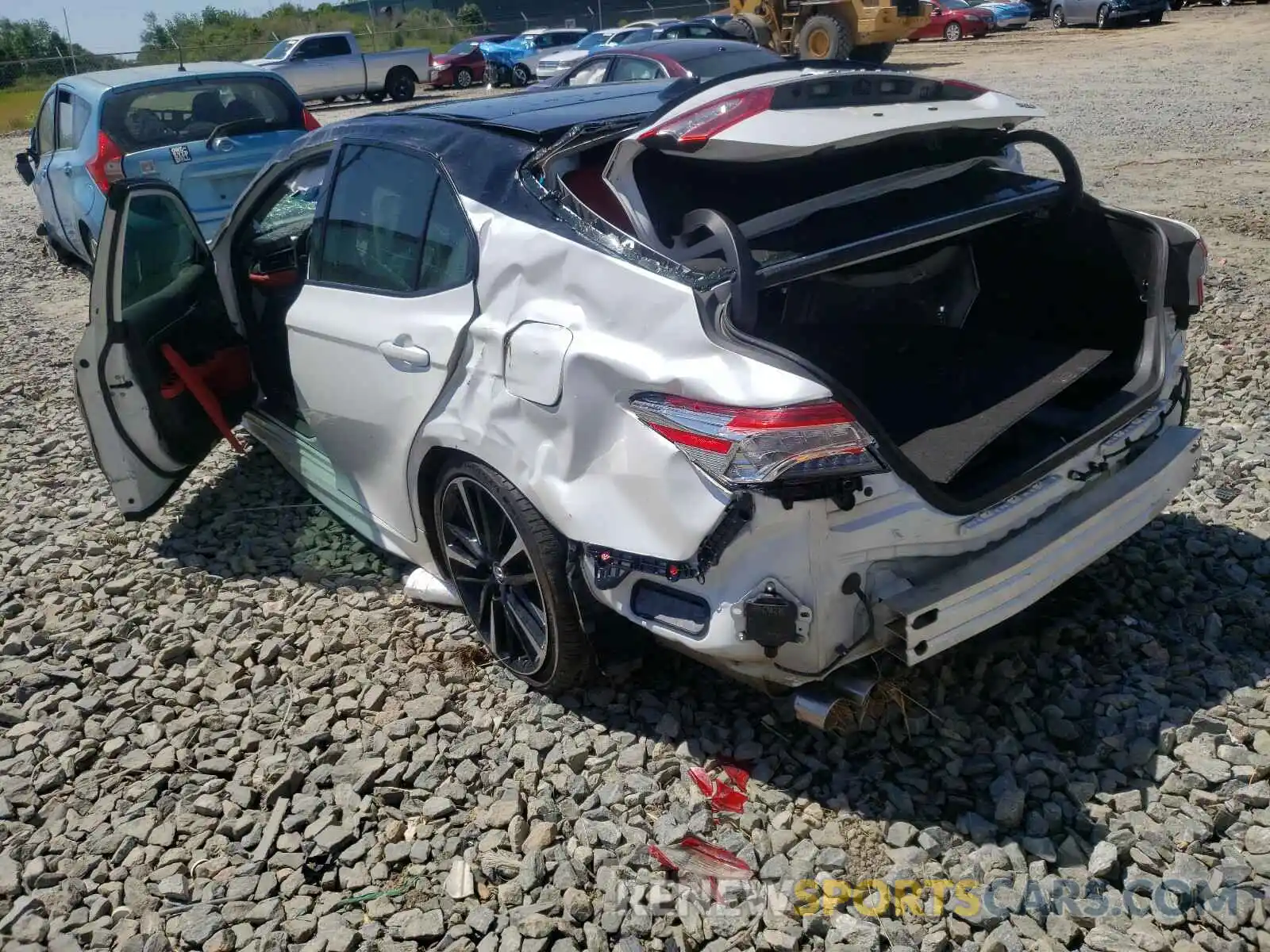 3 Photograph of a damaged car 4T1K61AK2LU312102 TOYOTA CAMRY 2020