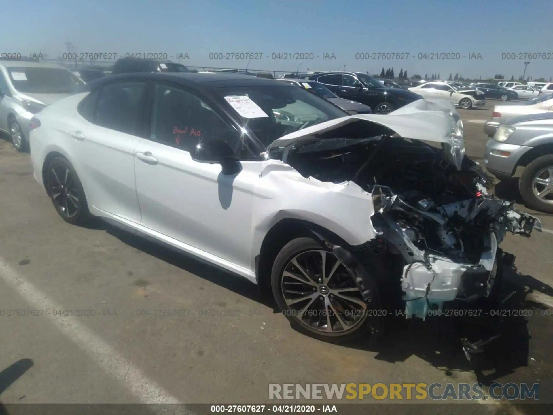 1 Photograph of a damaged car 4T1K61AK2LU315467 TOYOTA CAMRY 2020