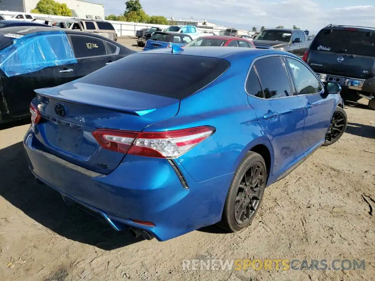 4 Photograph of a damaged car 4T1K61AK2LU319311 TOYOTA CAMRY 2020