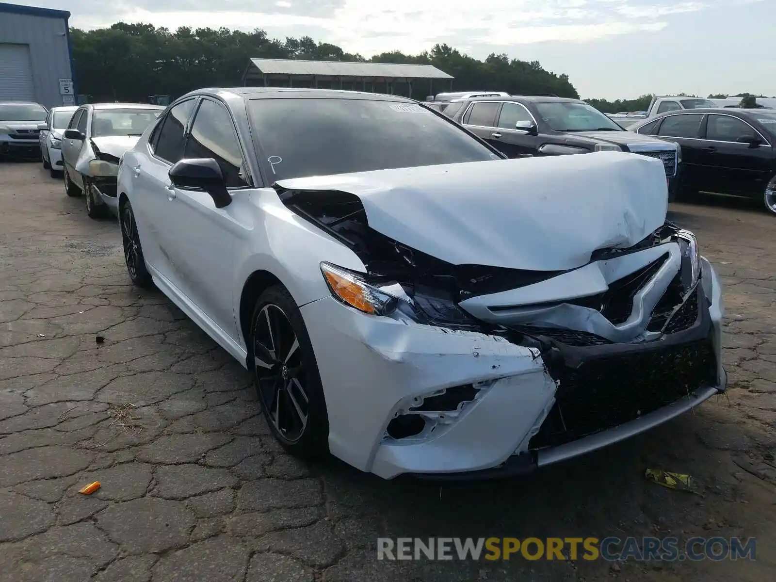 1 Photograph of a damaged car 4T1K61AK2LU320555 TOYOTA CAMRY 2020