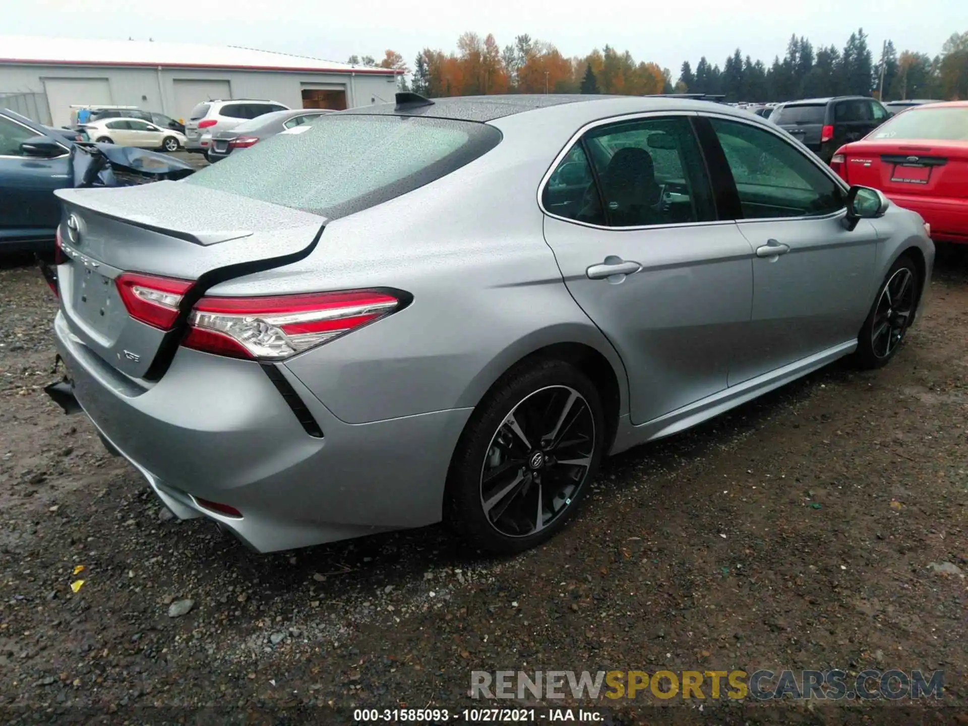 4 Photograph of a damaged car 4T1K61AK2LU330650 TOYOTA CAMRY 2020