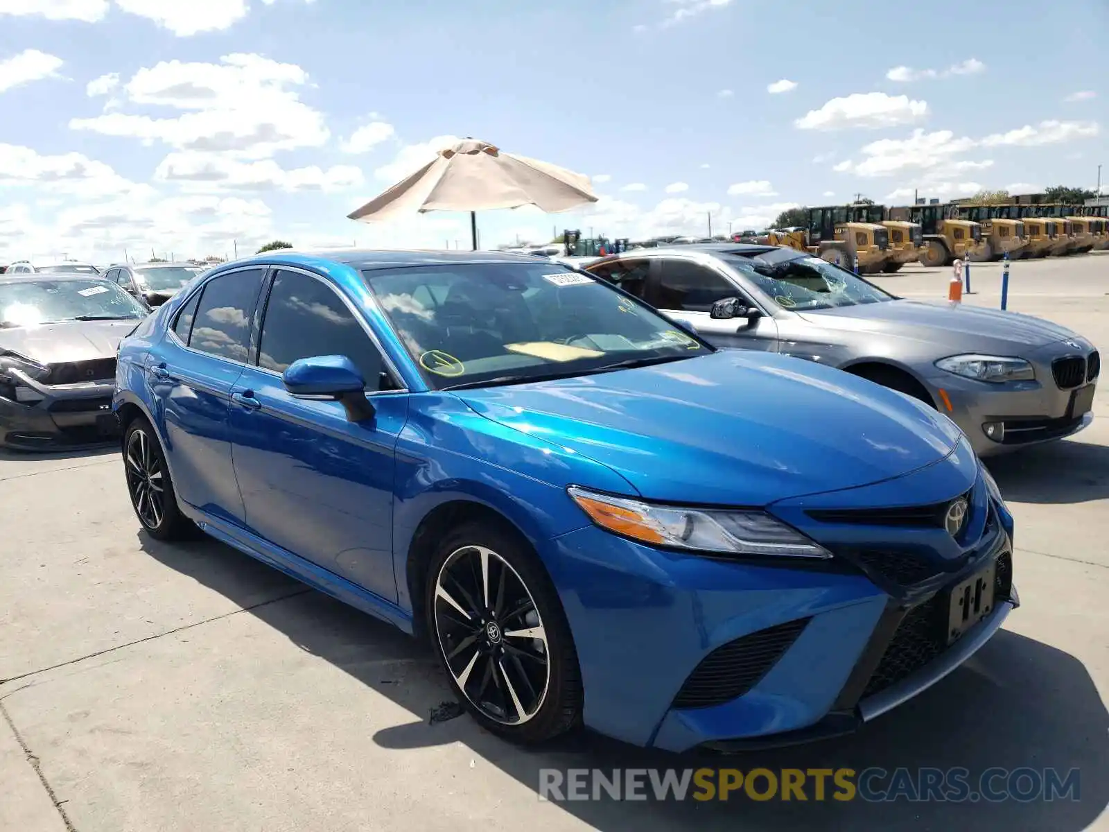 1 Photograph of a damaged car 4T1K61AK2LU331667 TOYOTA CAMRY 2020