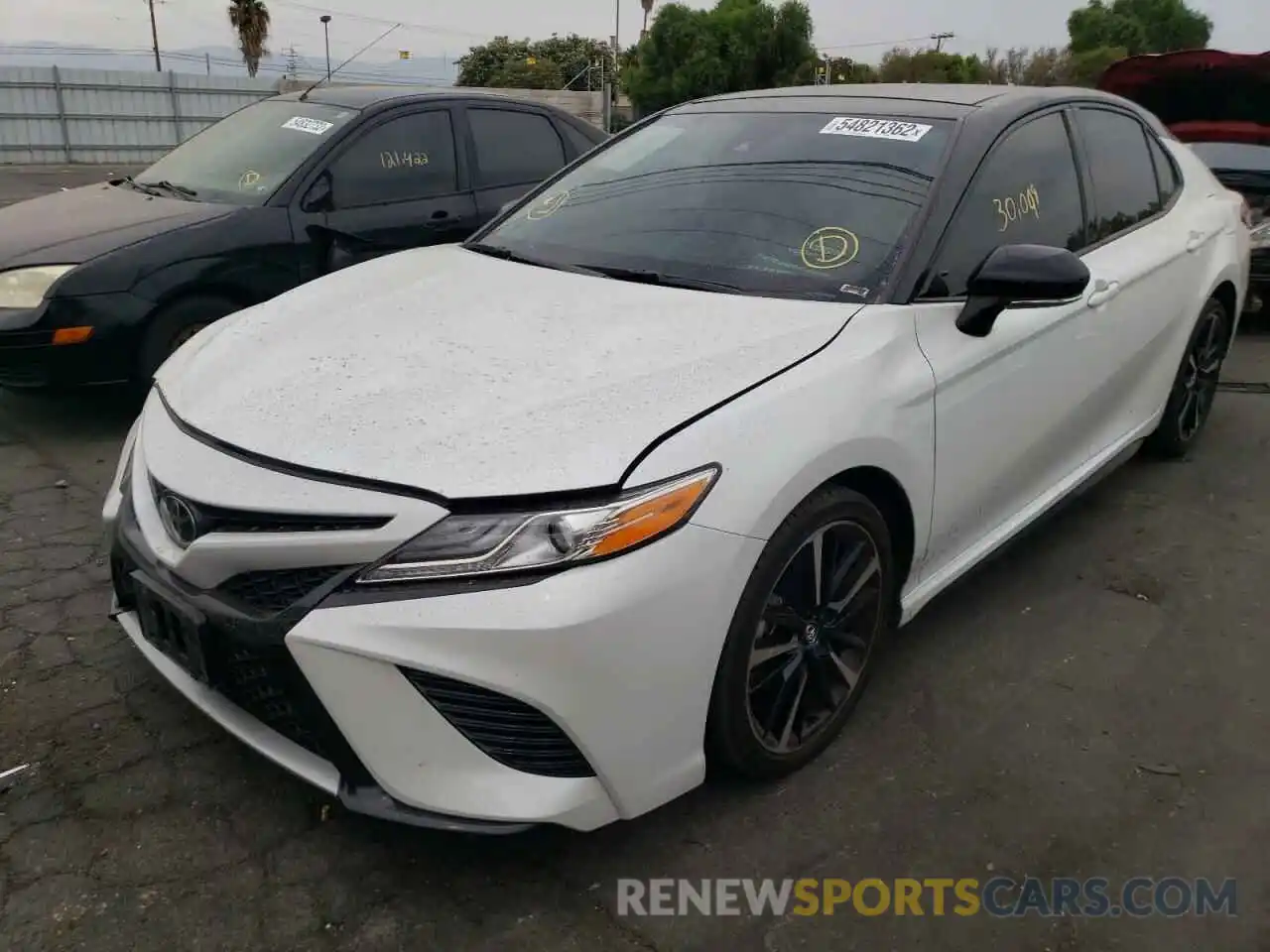 2 Photograph of a damaged car 4T1K61AK2LU353037 TOYOTA CAMRY 2020