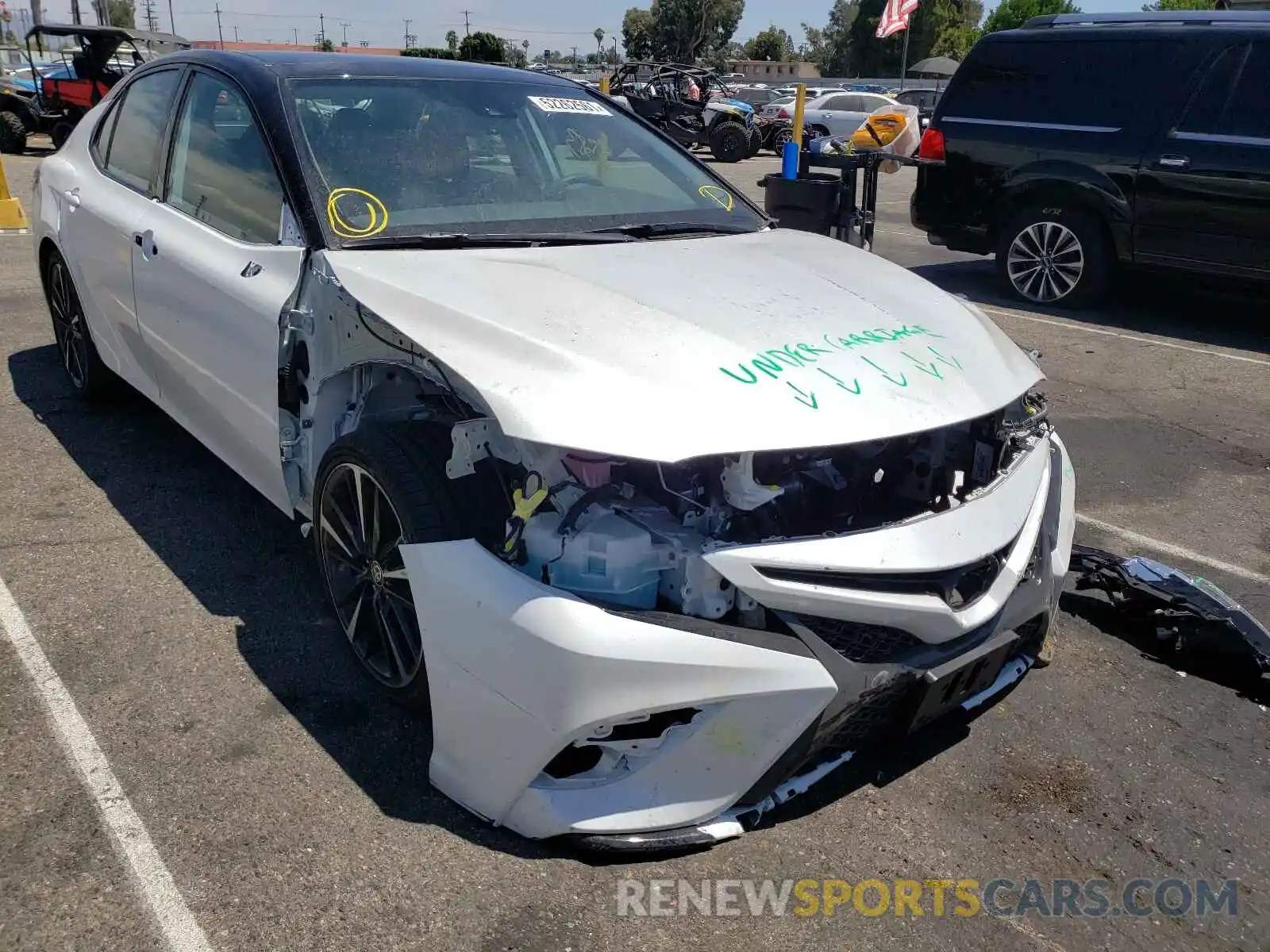 1 Photograph of a damaged car 4T1K61AK2LU364202 TOYOTA CAMRY 2020