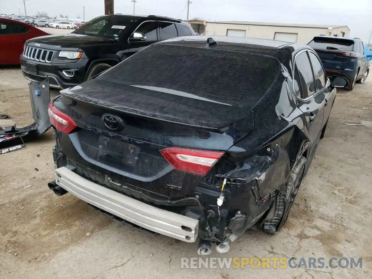 4 Photograph of a damaged car 4T1K61AK2LU370193 TOYOTA CAMRY 2020