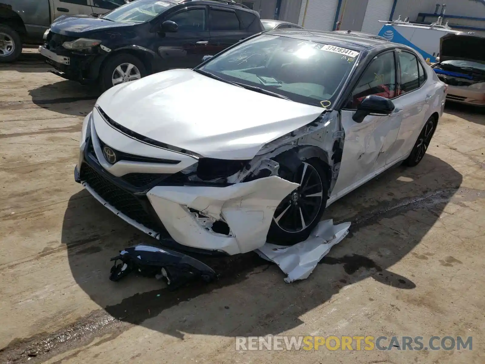 2 Photograph of a damaged car 4T1K61AK2LU401085 TOYOTA CAMRY 2020