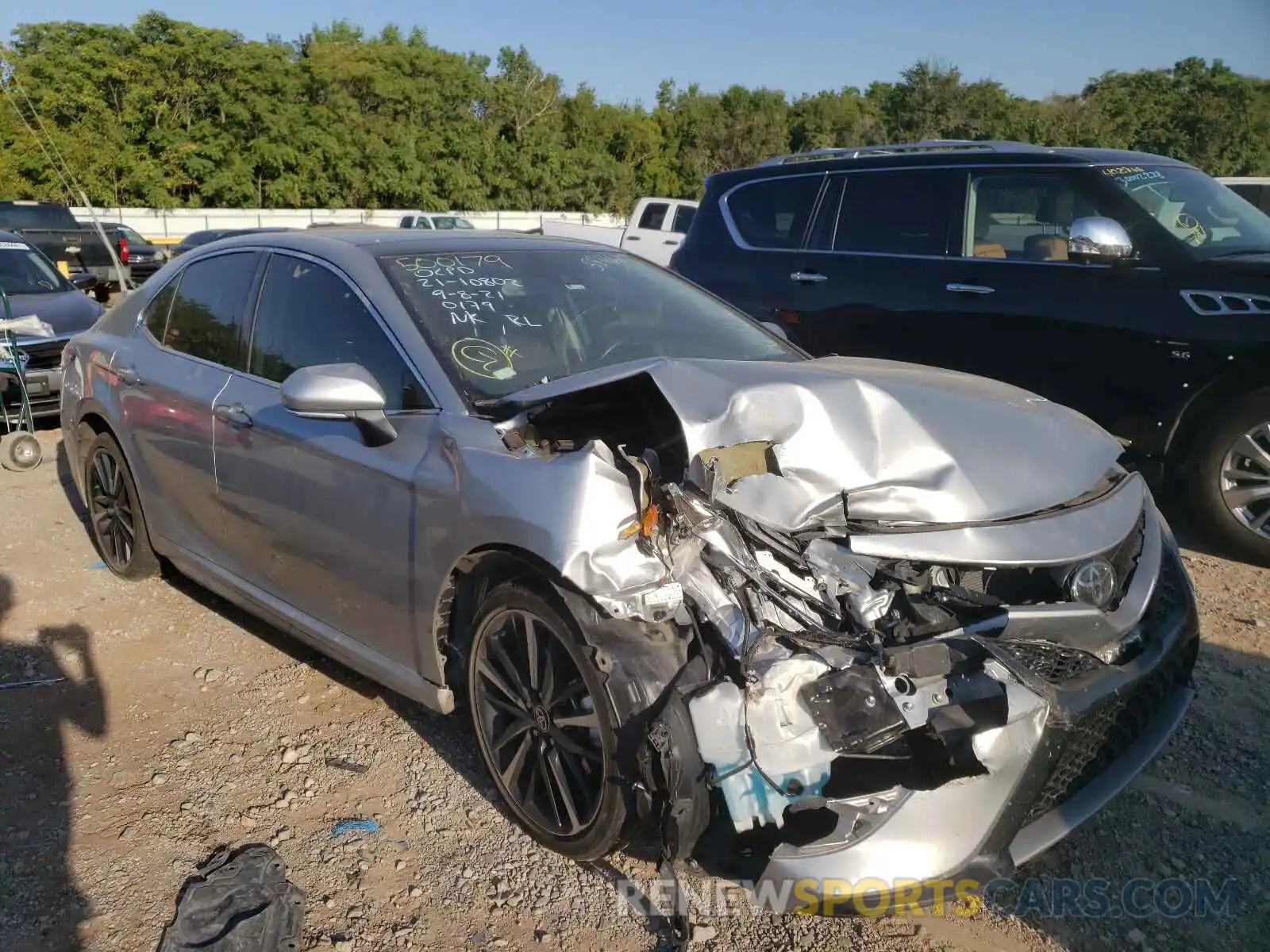 1 Photograph of a damaged car 4T1K61AK2LU500179 TOYOTA CAMRY 2020