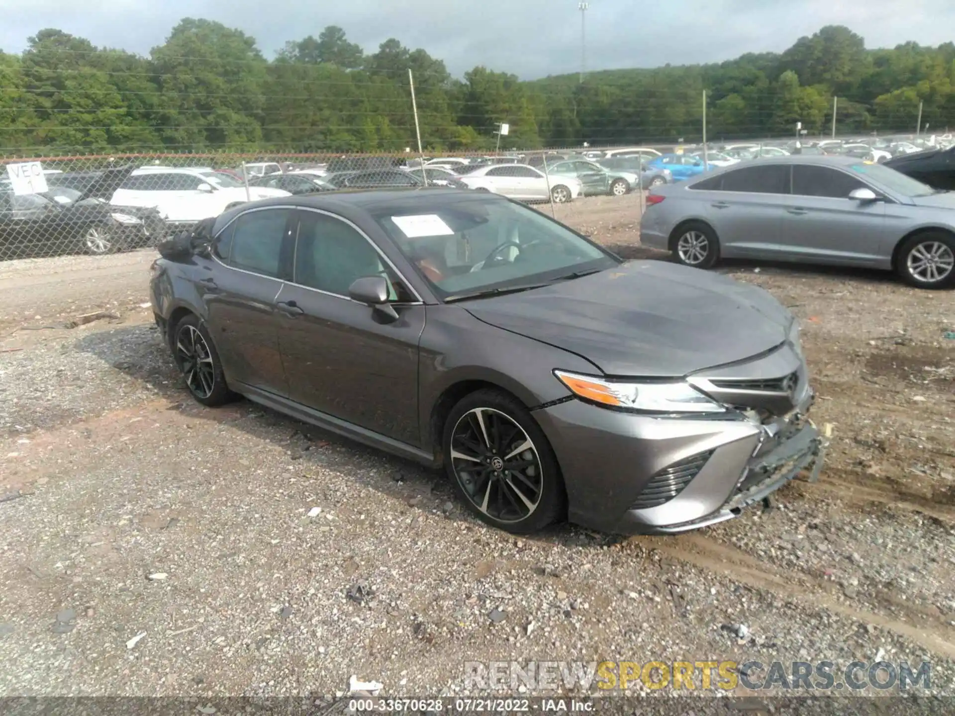 1 Photograph of a damaged car 4T1K61AK2LU501929 TOYOTA CAMRY 2020