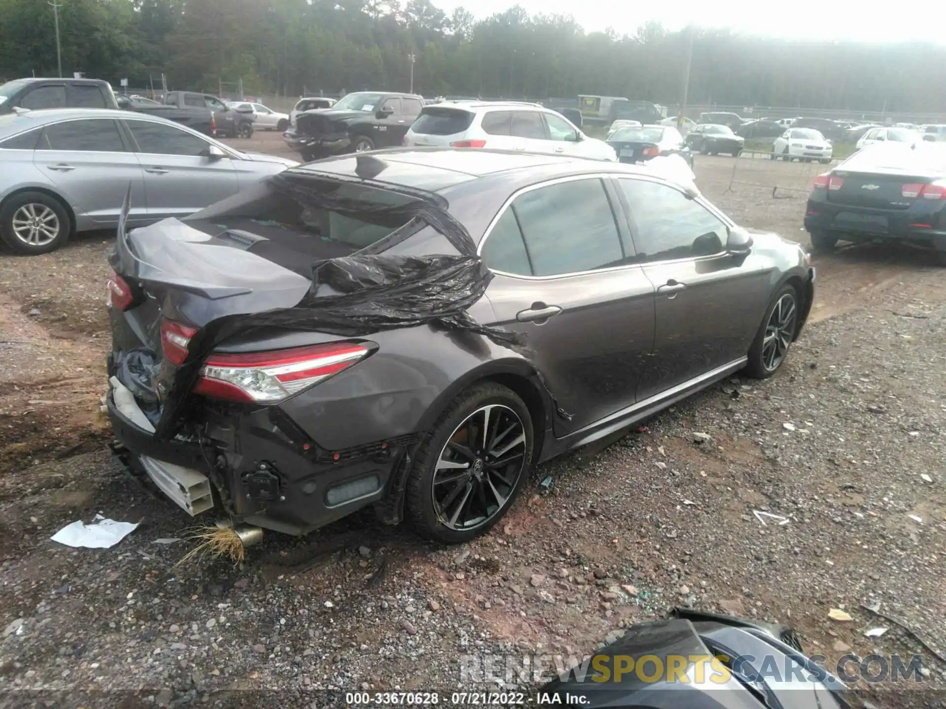 4 Photograph of a damaged car 4T1K61AK2LU501929 TOYOTA CAMRY 2020