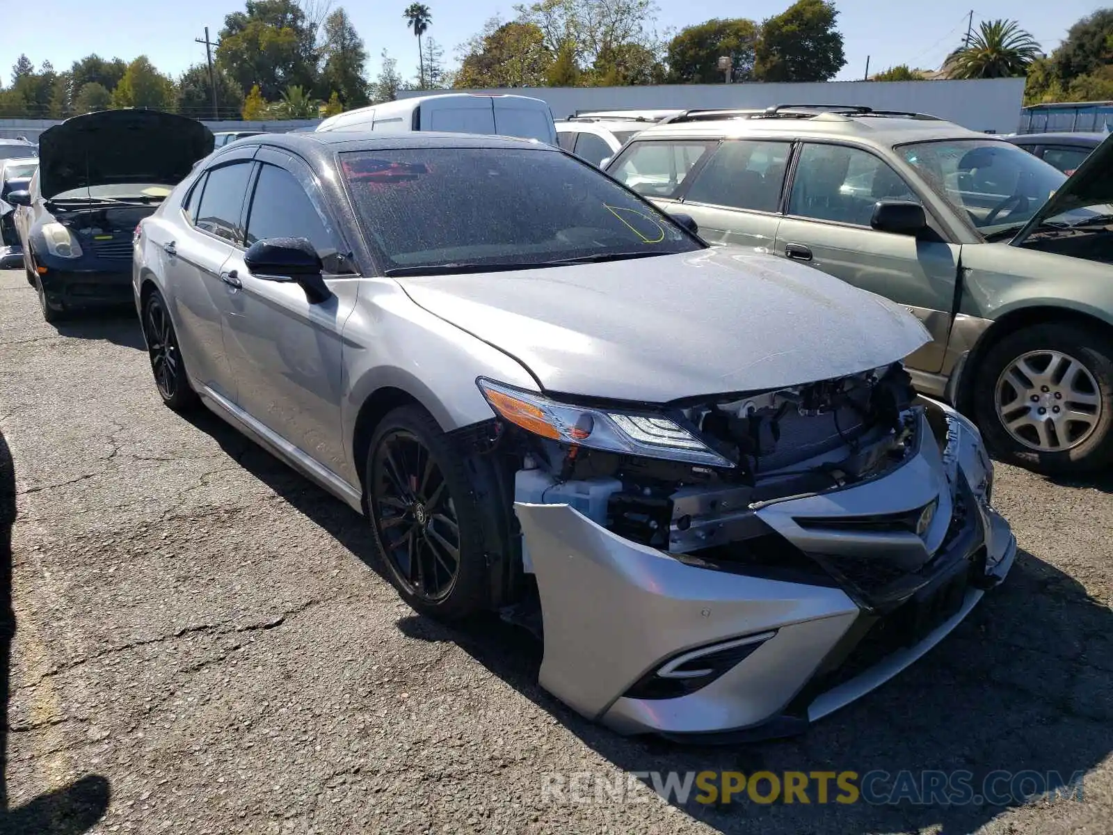 1 Photograph of a damaged car 4T1K61AK2LU507732 TOYOTA CAMRY 2020