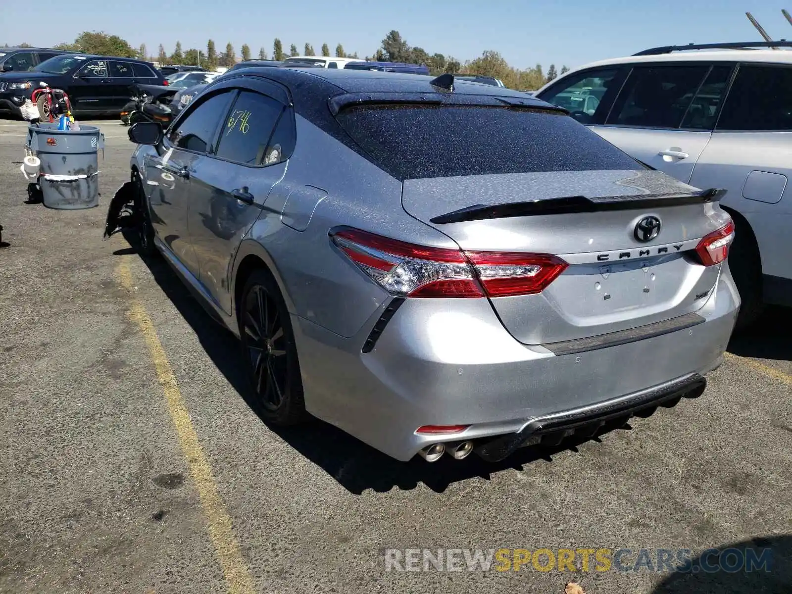 3 Photograph of a damaged car 4T1K61AK2LU507732 TOYOTA CAMRY 2020