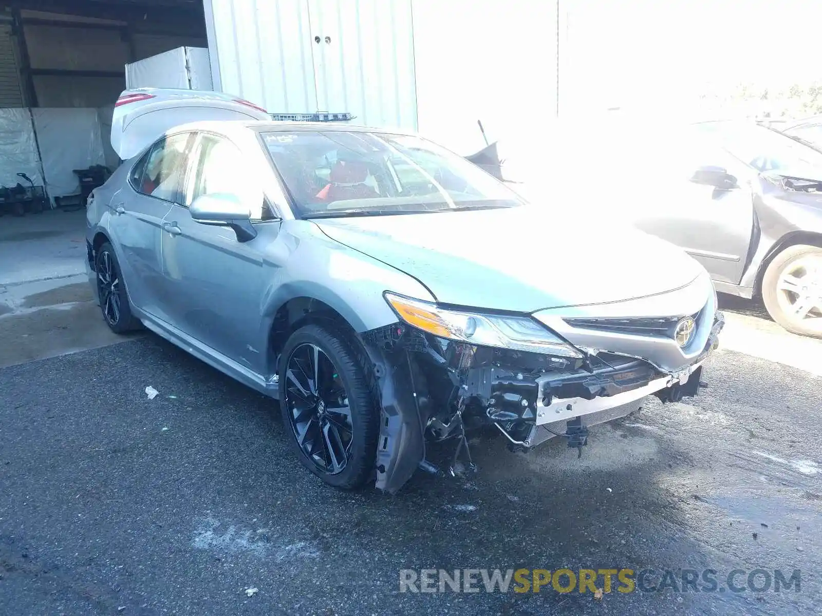 1 Photograph of a damaged car 4T1K61AK2LU885694 TOYOTA CAMRY 2020