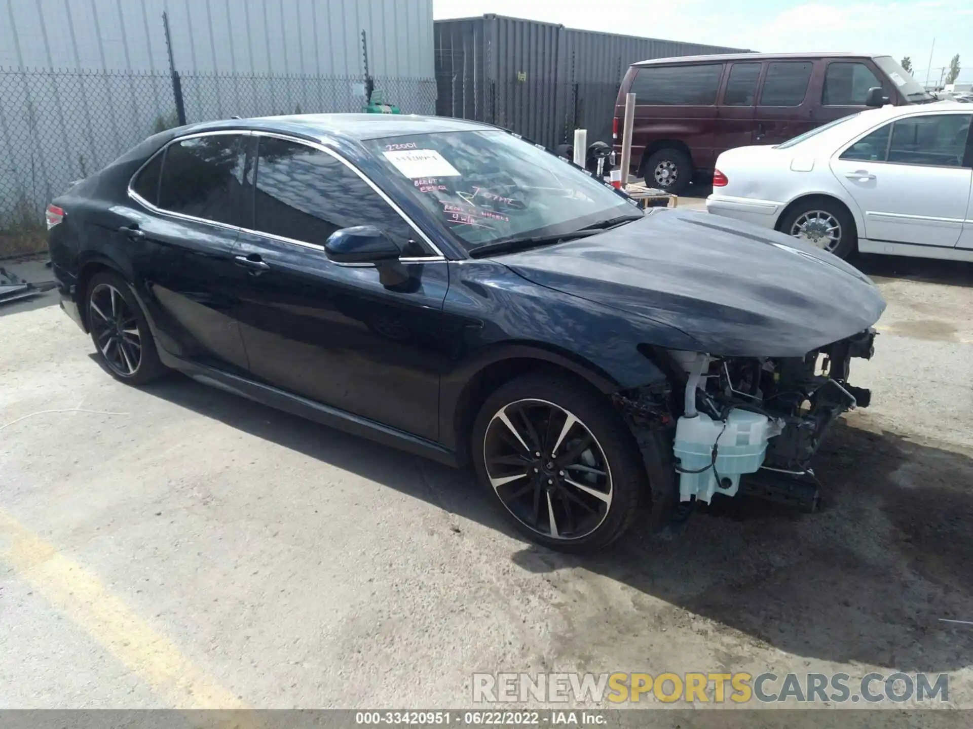 1 Photograph of a damaged car 4T1K61AK2LU934053 TOYOTA CAMRY 2020