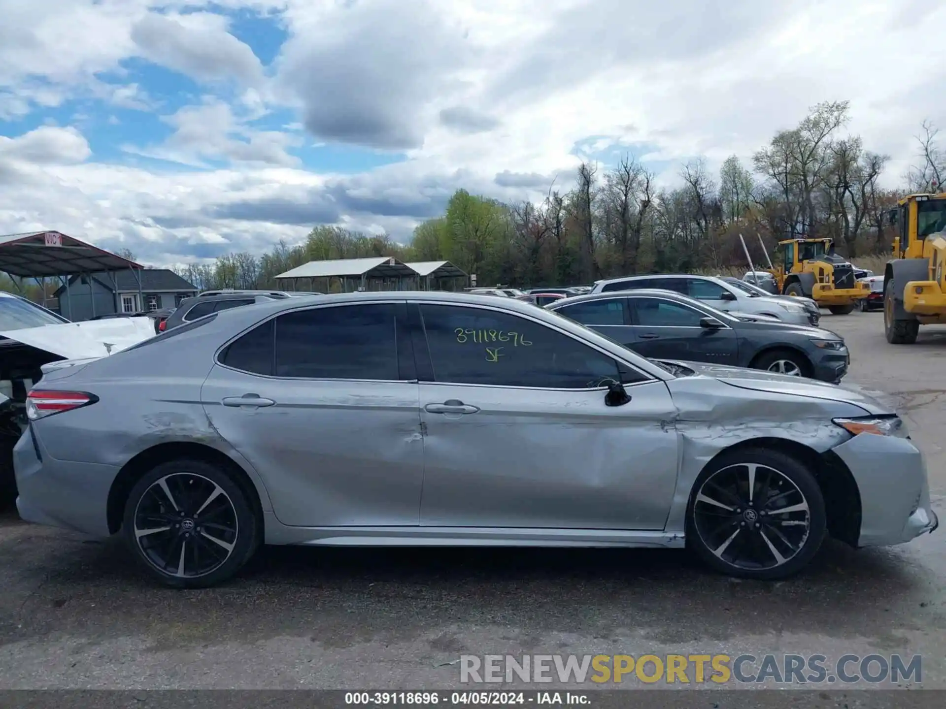 12 Photograph of a damaged car 4T1K61AK2LU936174 TOYOTA CAMRY 2020