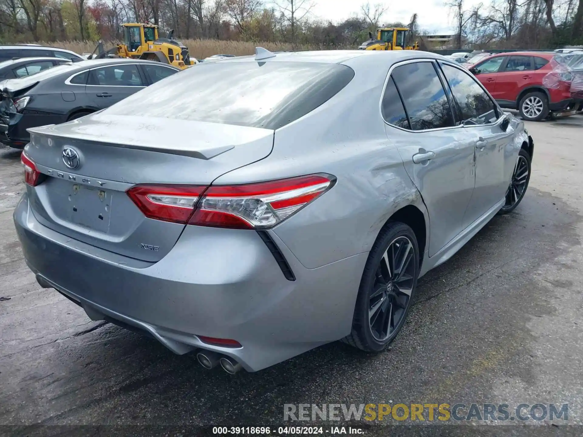 4 Photograph of a damaged car 4T1K61AK2LU936174 TOYOTA CAMRY 2020