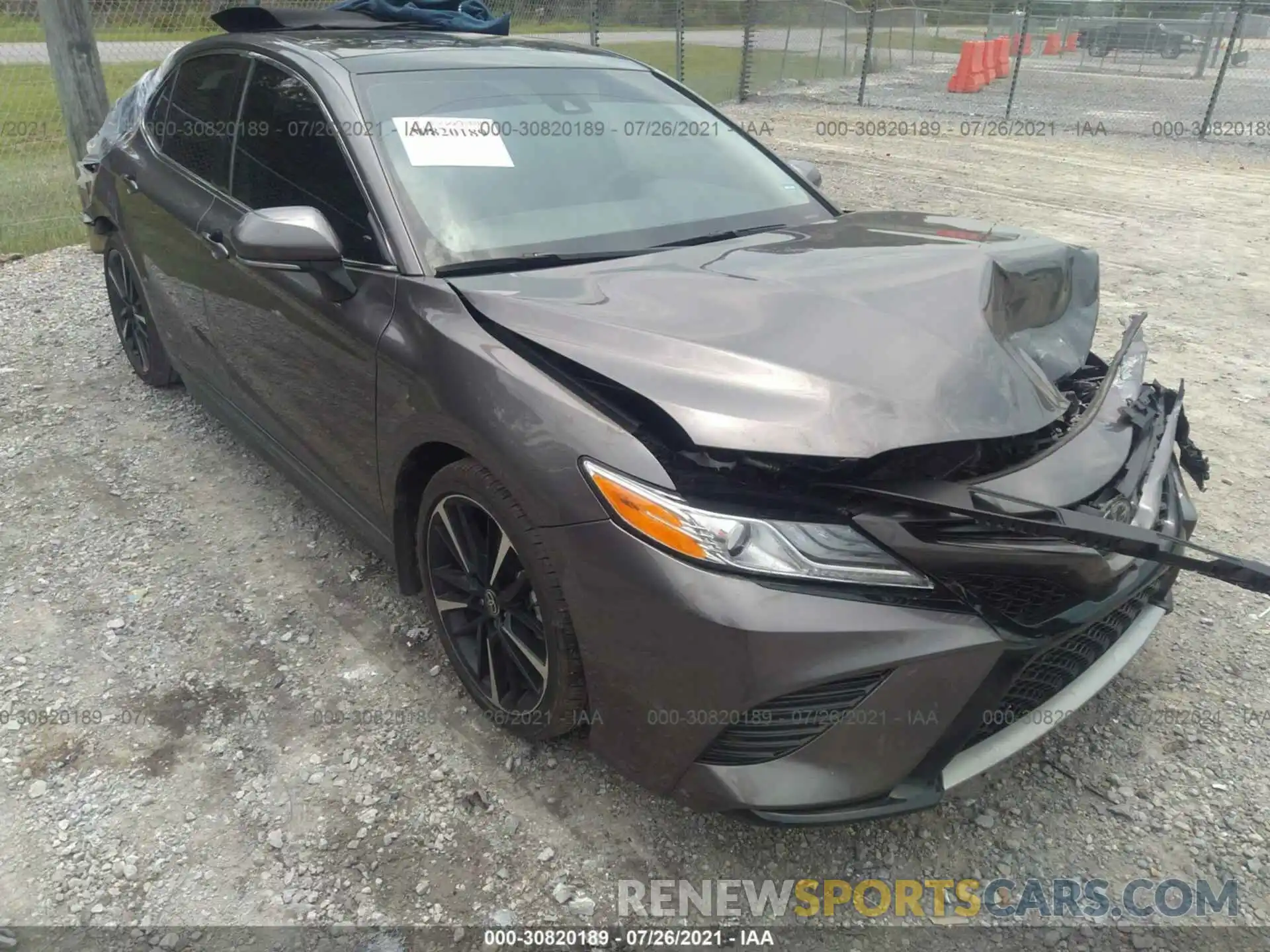 1 Photograph of a damaged car 4T1K61AK2LU978893 TOYOTA CAMRY 2020