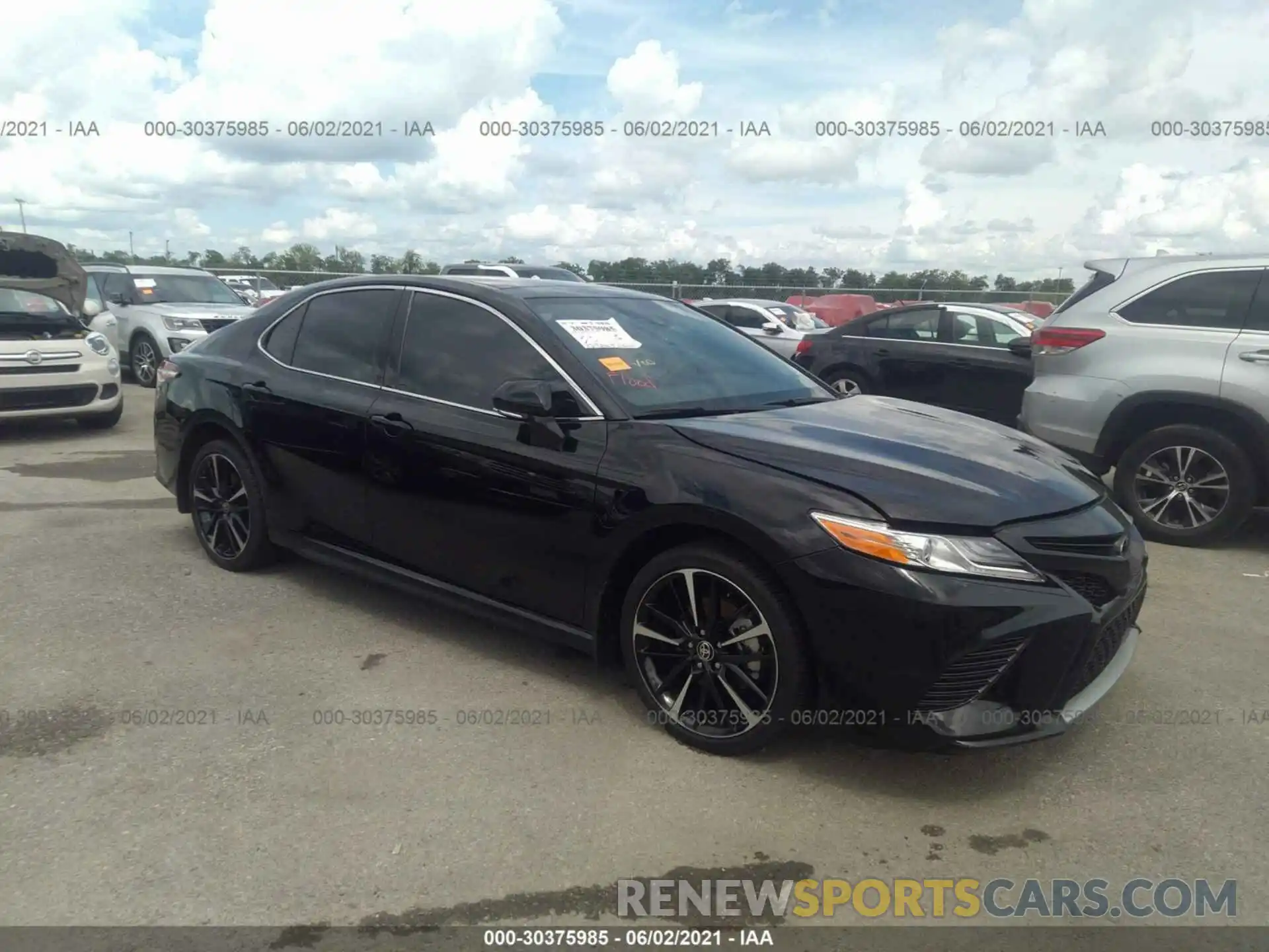 1 Photograph of a damaged car 4T1K61AK2LU987190 TOYOTA CAMRY 2020