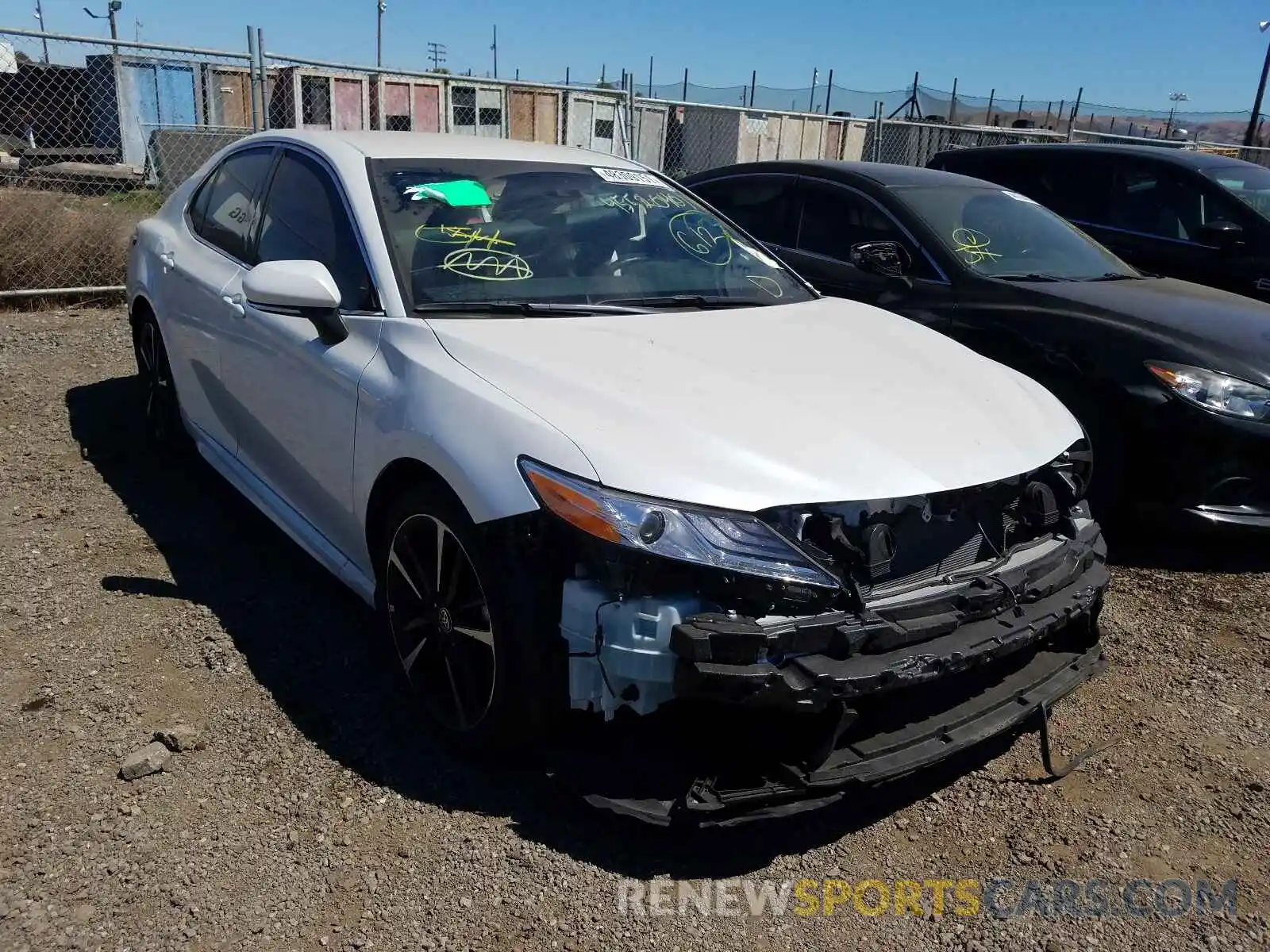 1 Photograph of a damaged car 4T1K61AK2LU993586 TOYOTA CAMRY 2020