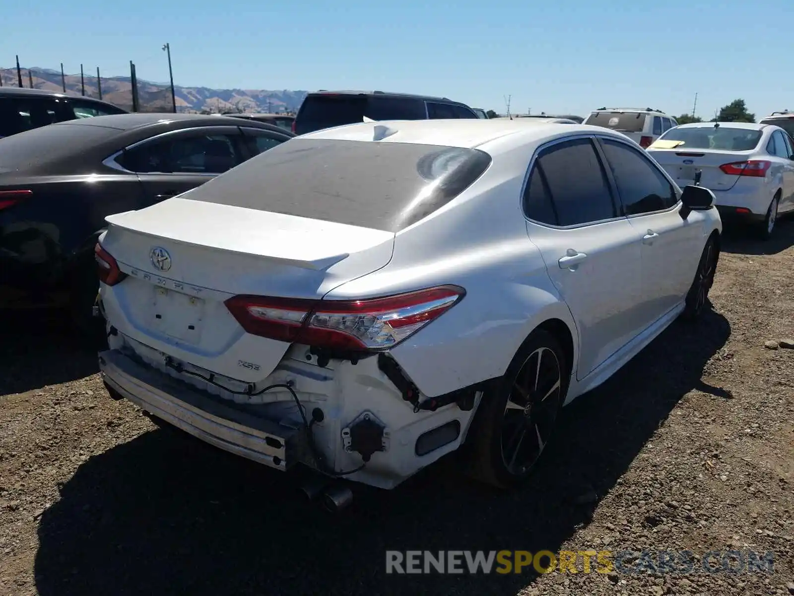 4 Photograph of a damaged car 4T1K61AK2LU993586 TOYOTA CAMRY 2020