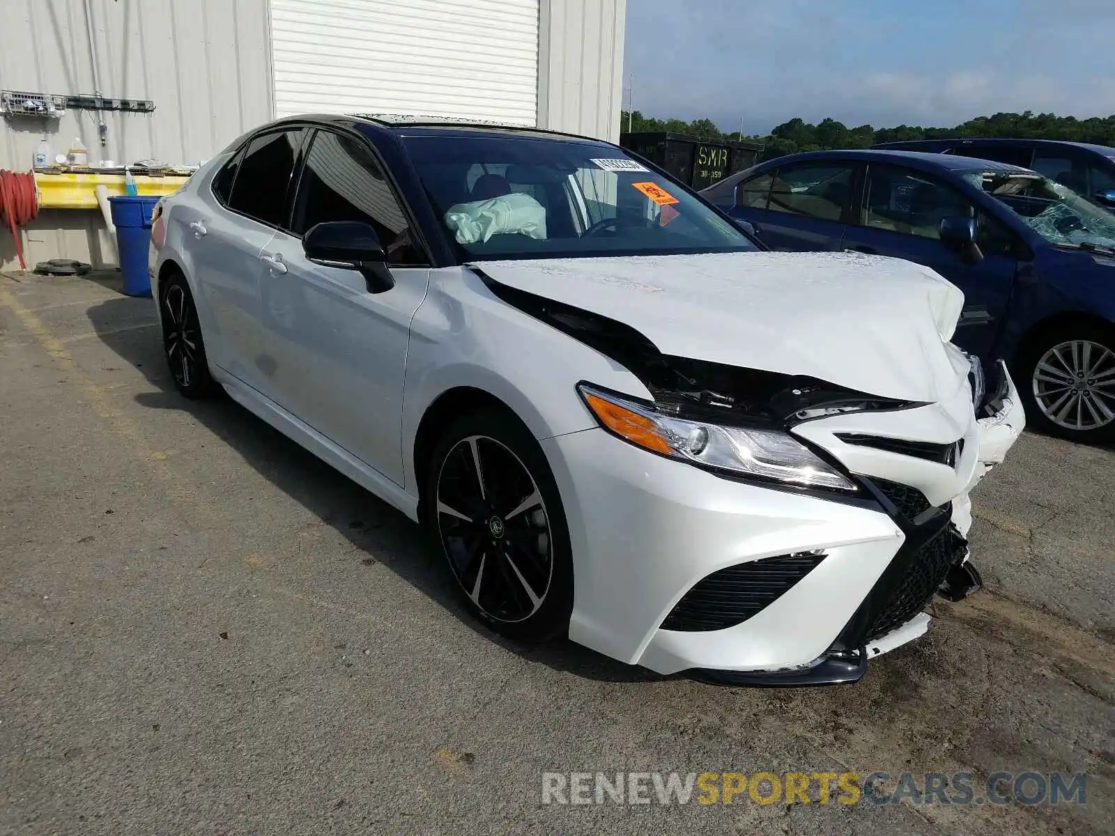 1 Photograph of a damaged car 4T1K61AK3LU310522 TOYOTA CAMRY 2020