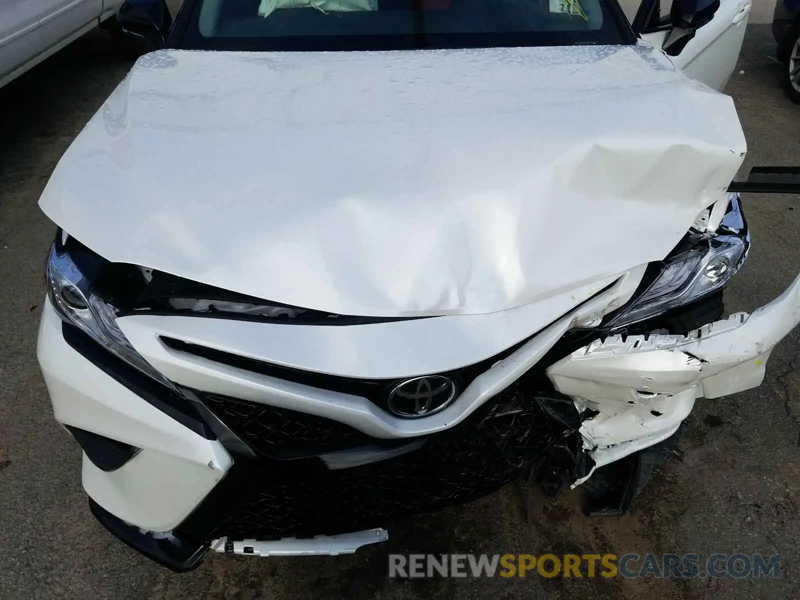 7 Photograph of a damaged car 4T1K61AK3LU310522 TOYOTA CAMRY 2020