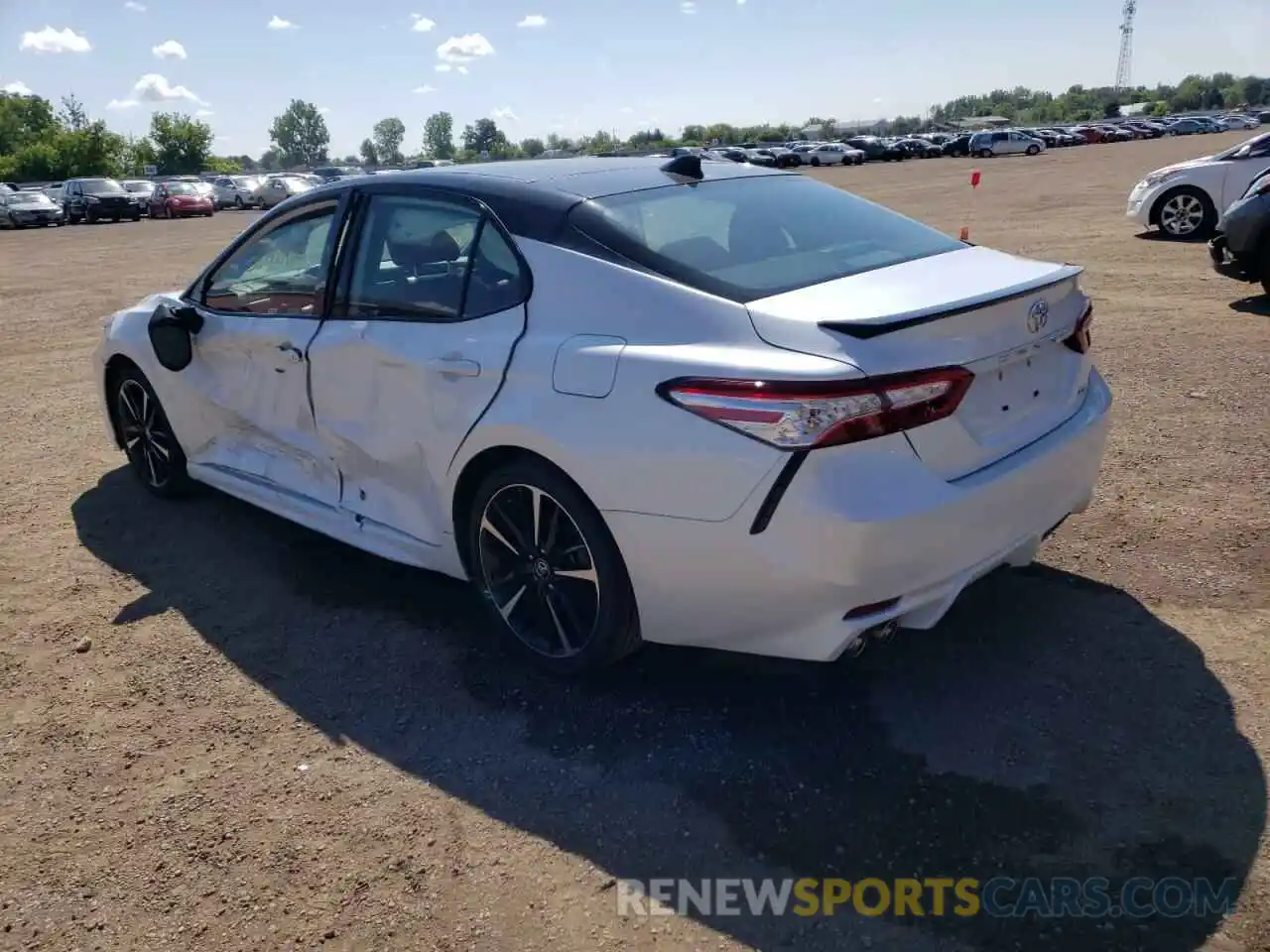 3 Photograph of a damaged car 4T1K61AK3LU315946 TOYOTA CAMRY 2020