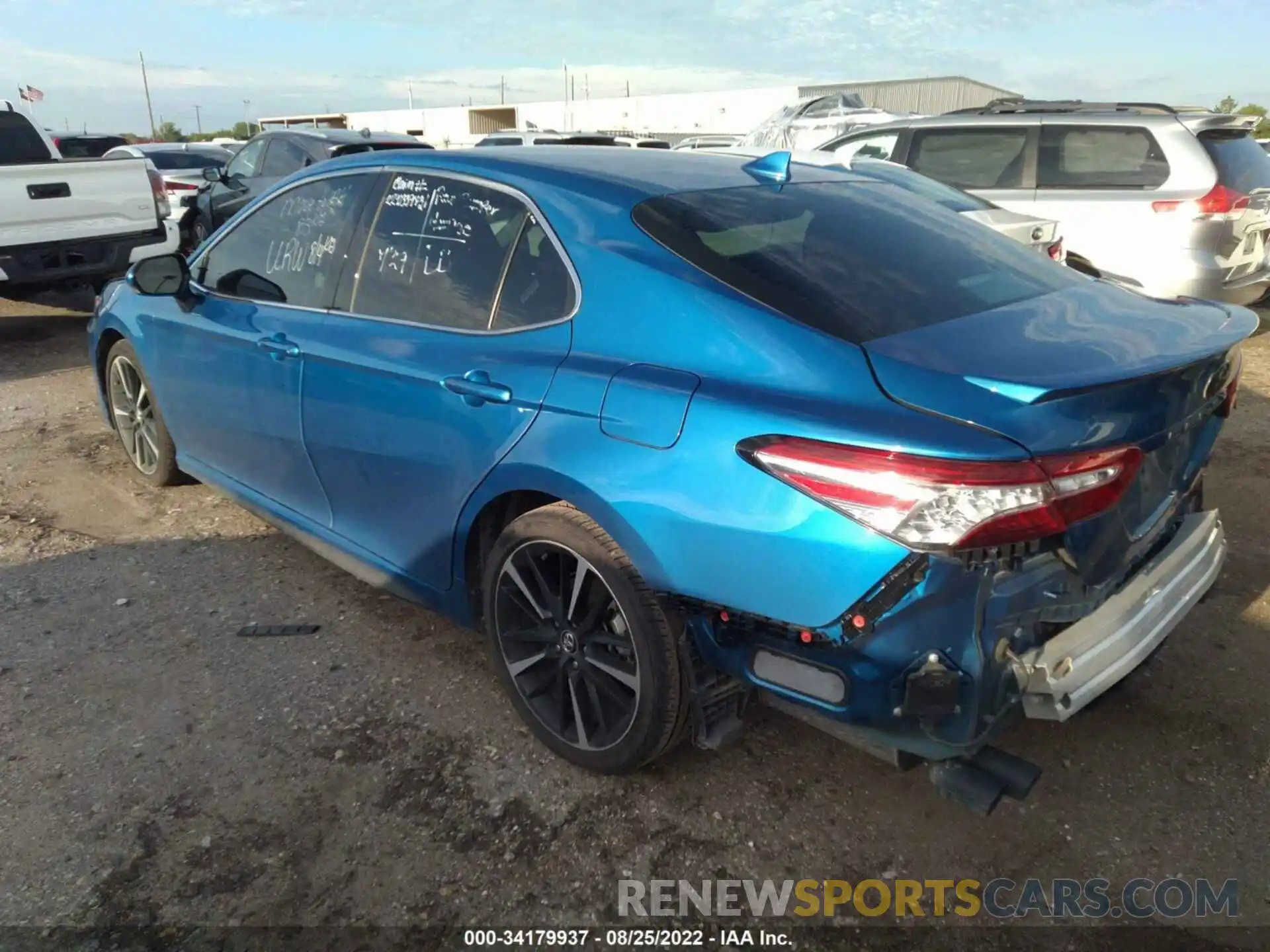 3 Photograph of a damaged car 4T1K61AK3LU323867 TOYOTA CAMRY 2020