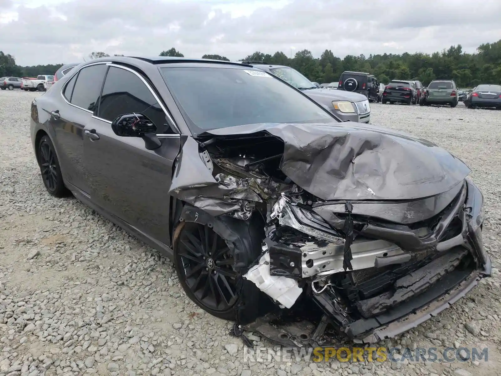 1 Photograph of a damaged car 4T1K61AK3LU323965 TOYOTA CAMRY 2020