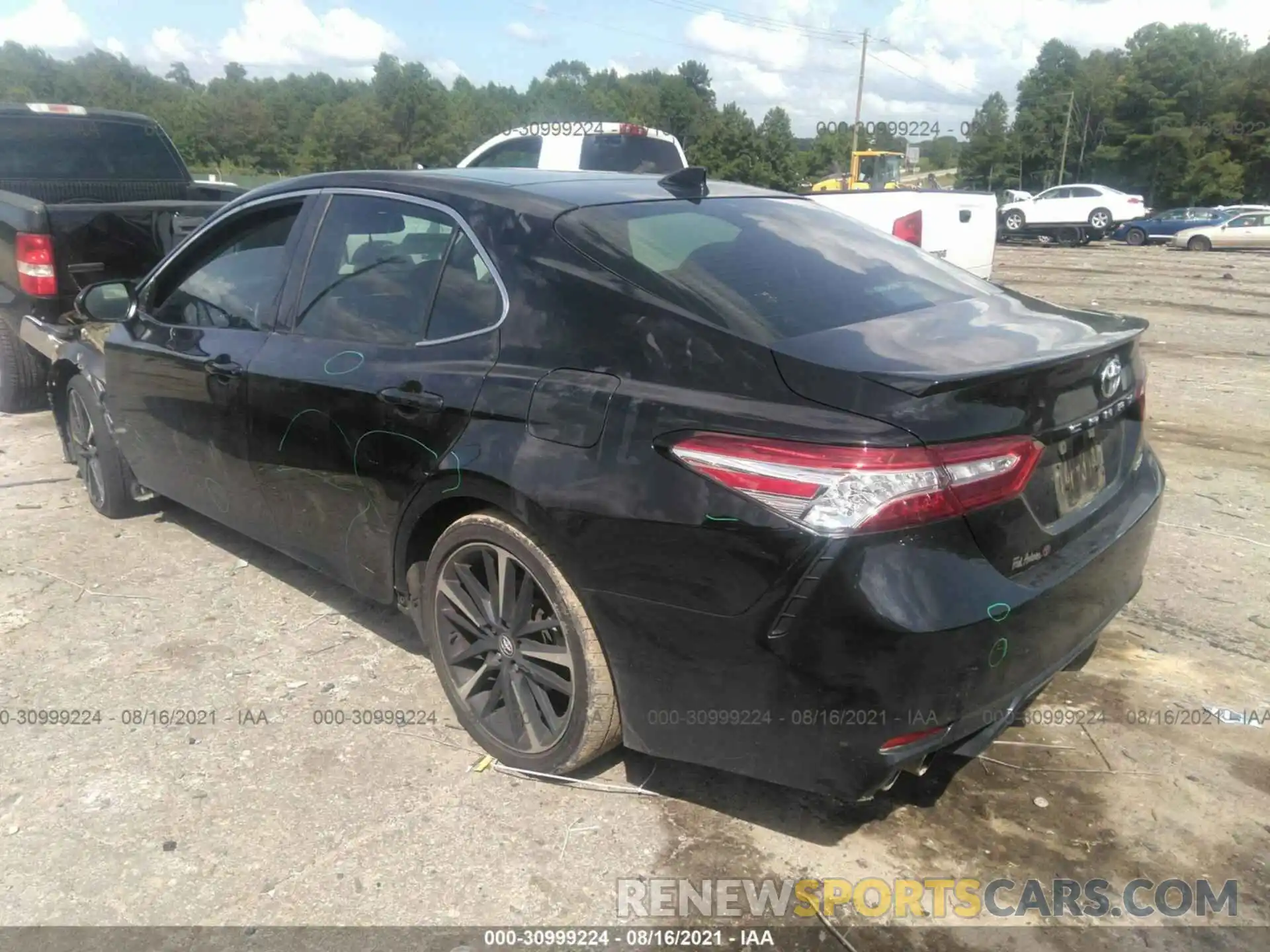 3 Photograph of a damaged car 4T1K61AK3LU330740 TOYOTA CAMRY 2020