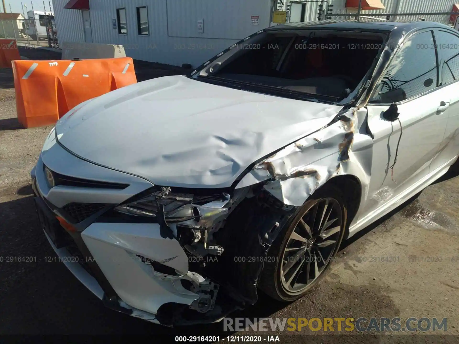 6 Photograph of a damaged car 4T1K61AK3LU333881 TOYOTA CAMRY 2020